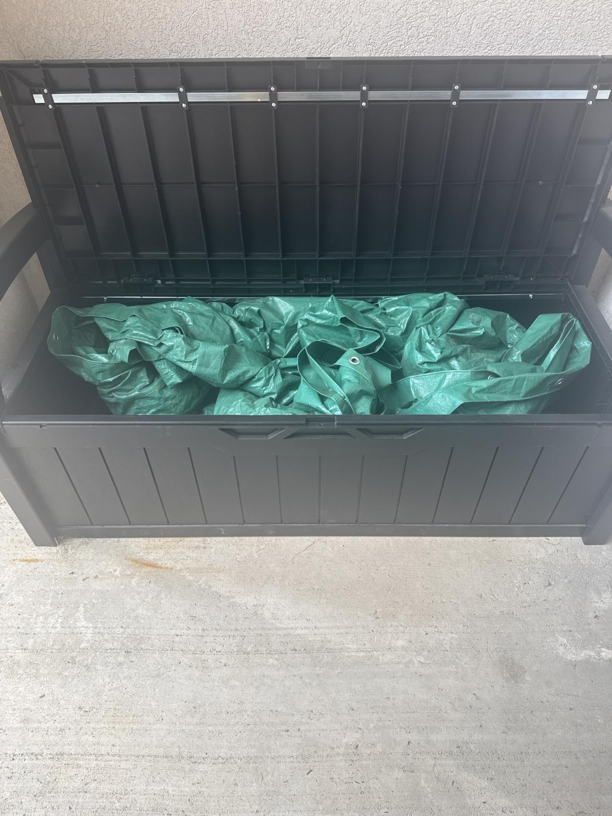 Devoko 80 Gallon Storage Bench Deck Box Lockable for Patio Furniture, Garden Decor and Outdoor Seating for Cushions, Garden Tools and Pool Supplies (Black) customer photo 2