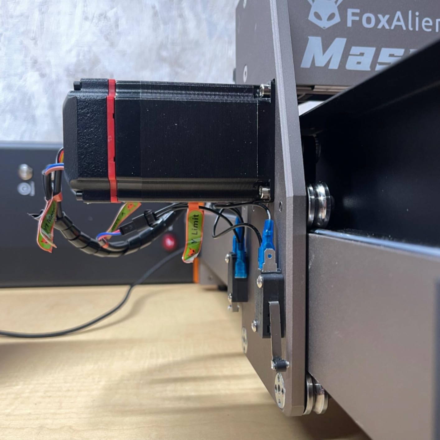 FoxAlien Masuter 3S CNC Router Machine with NEMA 23 Closed-Loop Stepper Motor, 400W Spindle 3 Axis Engraving Milling Machine for Wood Acrylic Aluminum Carving Cutting customer photo 2