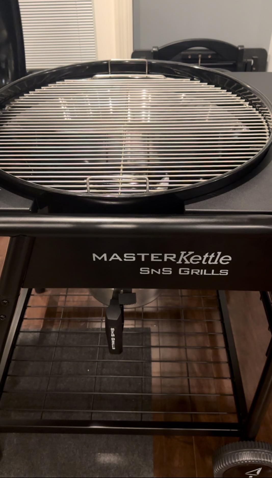 SnS Grills 22-Inch Charcoal Grill and Smoker - MasterKettle with Patented Slow 'N Sear Deluxe Insert, 304 Stainless EasySpin Grate, Integrated Side Table, 10-Year Warranty. customer photo 2