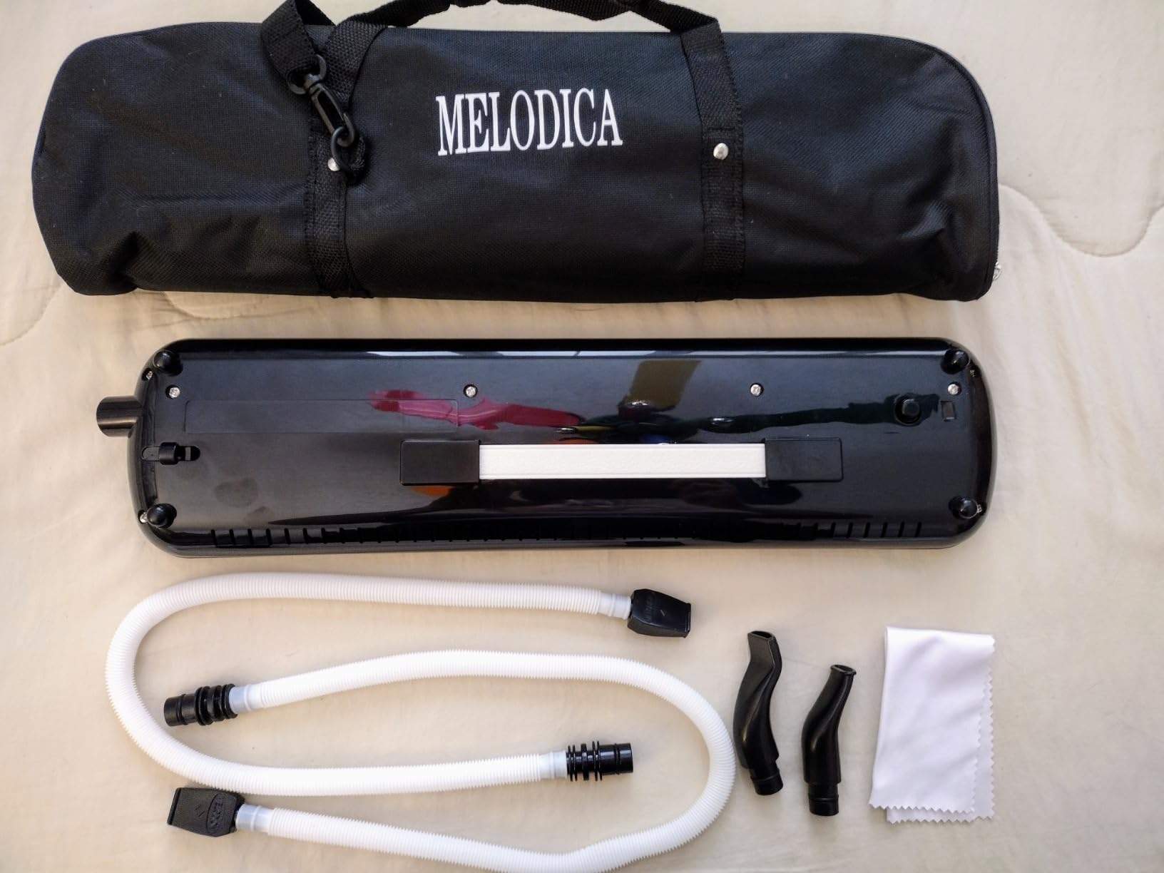 Tosnail 32 Key Melodica with Carrying Bag, Double Tubes Mouthpieces, Wipe Cloth, Air Piano Keyboard Musical Instrument for Beginners, Adults - Black customer photo 2