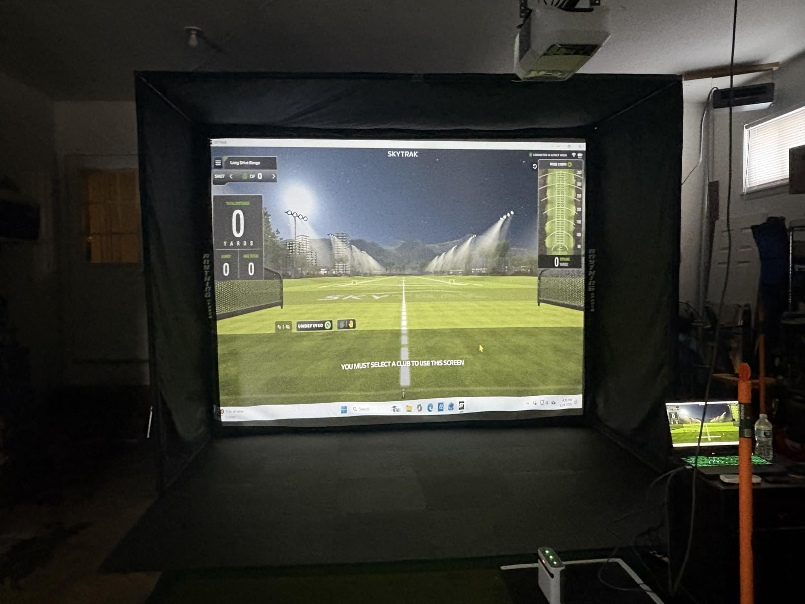Complete Golf Simulator Enclosure Package - 4K-Ready Impact Screen with Blackout Cage, Projector Mount, Frame Poles, Side Shank Nets customer photo 2