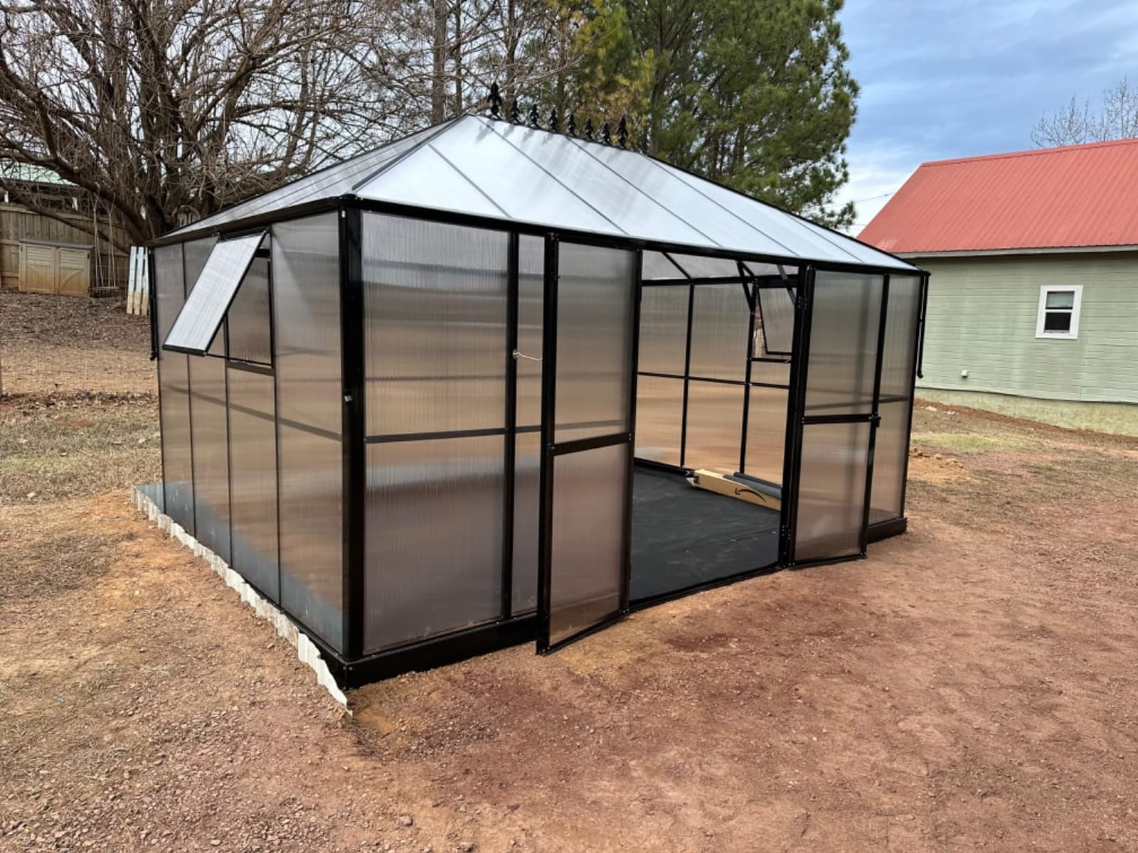 Jocisland 16x12x9.5 FT Outdoor Polycarbonate Greenhouse, 6 FT Wall Height | Aluminum Greenhouses with 4 Ventilation and Rain Gutter, Double Doors with Hook, Walk-in Greenhouse for Backyard Garden customer photo 2
