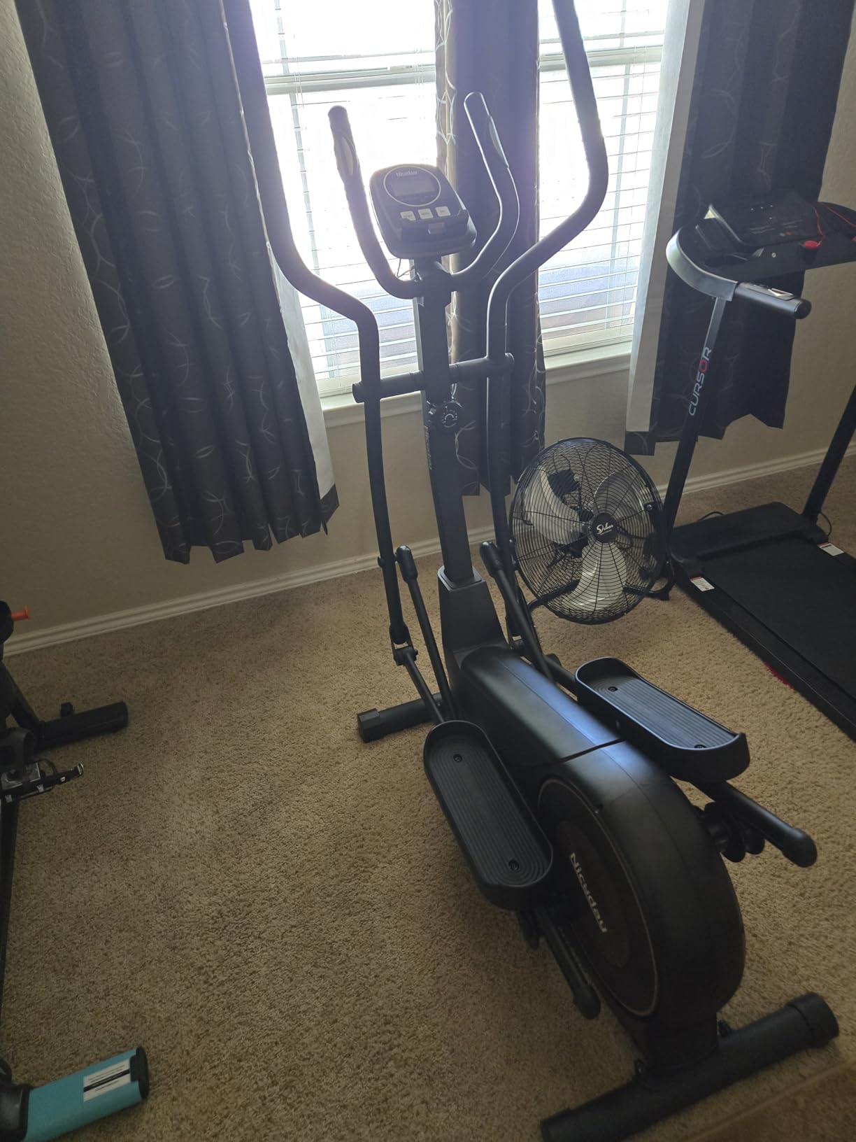 Niceday Elliptical Exercise Machine with 15.5/18/19IN Long Stride | Compact Elliptical Machine for Home Use, 16 Resistance Levels; 400LBS Stable Loading Capacity; Kinomap APP Support customer photo 1