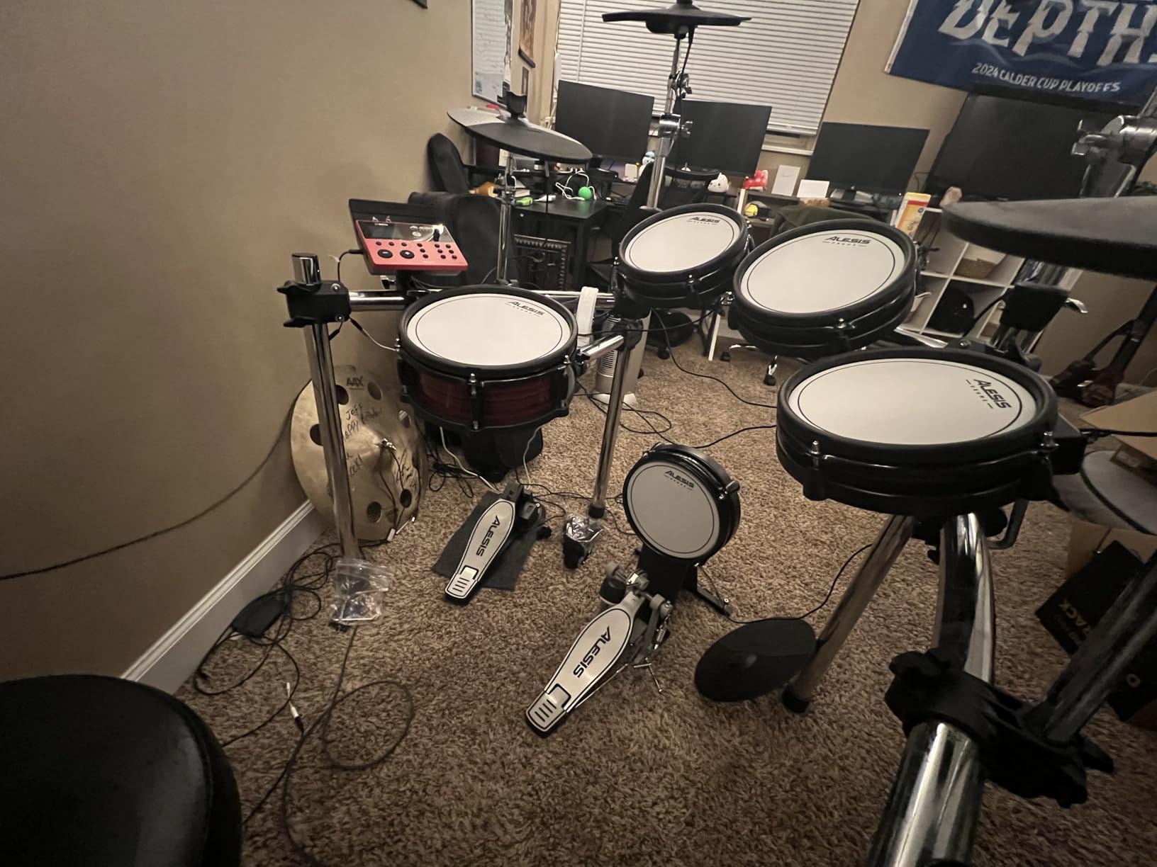 Alesis Nitro Pro Electric Drum Set with Dual-Zone Quiet Mesh Pads, 500+ Authentic BFD Sounds, Bluetooth, Drumeo, USB MIDI, Double Kick Compatible customer photo 2
