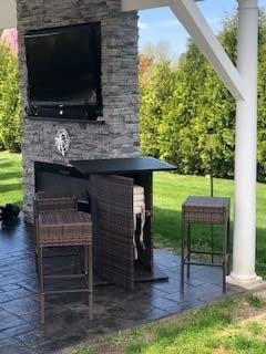 Tangkula 3 Piece Patio Bar Set, Outdoor Rattan Bar Table and 2 Stools with Tempered Glass Tabletop, 2-Tier Storage, Removable Cushions, Outside Wicker Conversation Set customer photo 2
