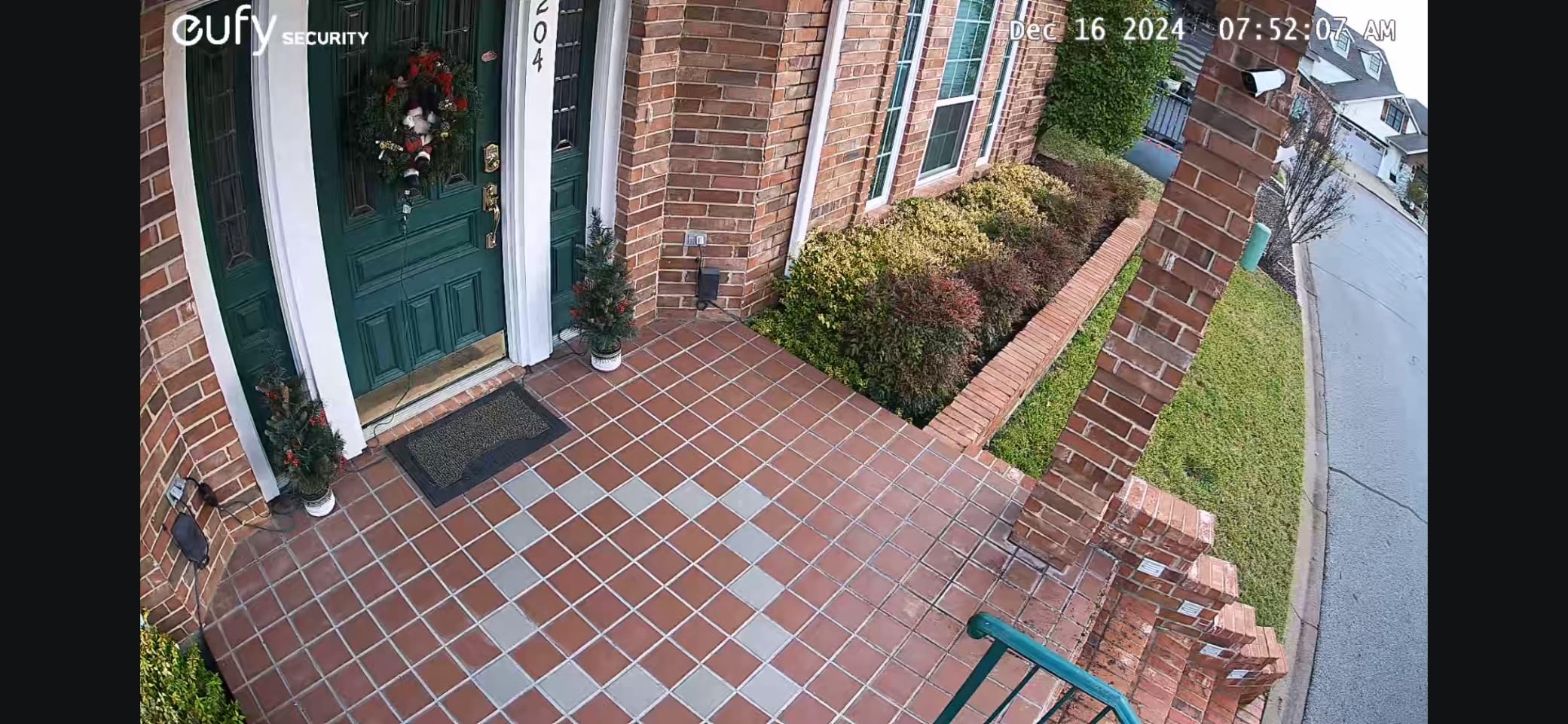 eufy Security eufyCam S3 Pro 4-Cam Kit, Solar Camera Outdoor Wireless, MaxColor Night Vision, 4K Security Camera with Solar Panel, Face Recognition, No Monthly Fee, Built-in Local Storage (Up to 16TB) customer photo 2
