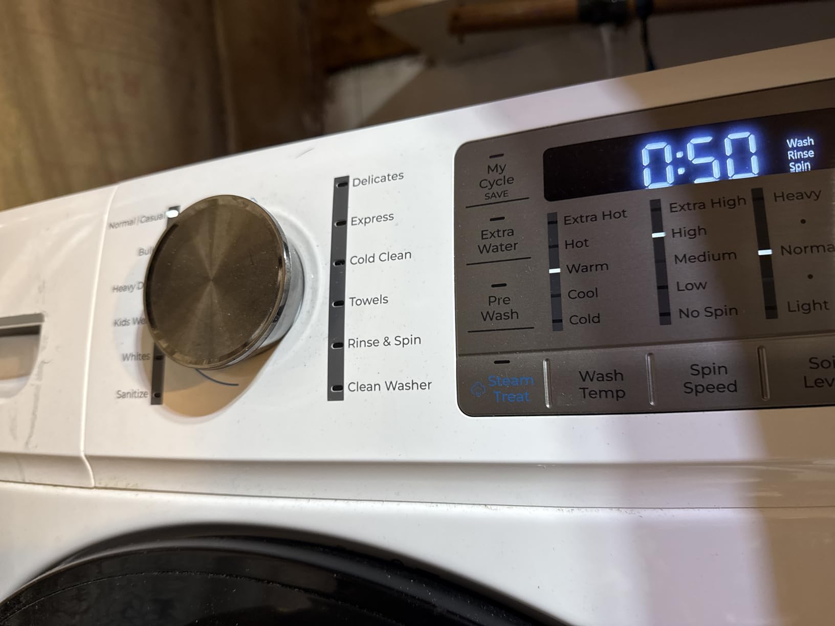Kenmore 4.5 cu. ft. Front Load Washer with Stain Removing Steam Treatment - Reduce Laundry Time with Accela Wash - LED - ENERGY STAR Certified - Metallic Silver customer photo 2