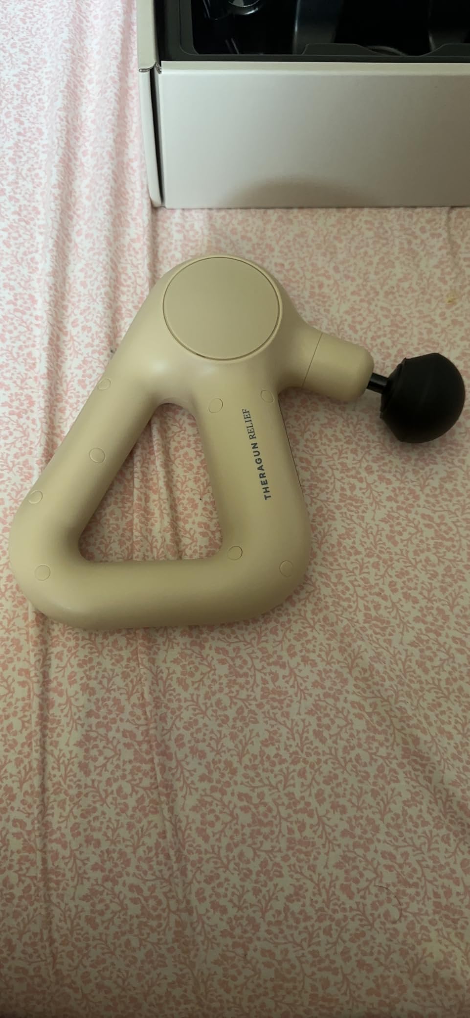 TheraGun Therabody Relief - Quiet Deep Tissue Therapy Massage Gun - Bluetooth Enabled, Electric Percussion Massage Gun & Personal Massager for Pain in The Neck, Back, Leg, Shoulder and Foot (Black) customer photo 1