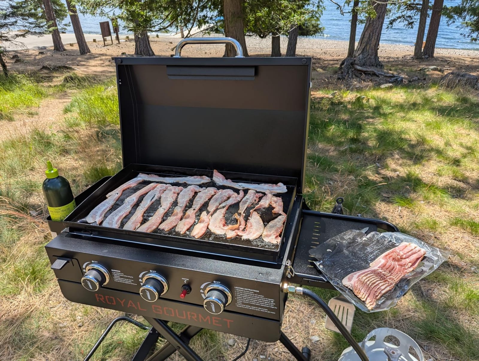 Royal Gourmet PD3001 3-Burner Propane Gas Griddle with Collapsible Stand, 23-Inch Portable Griddle with Side Table & 314 Sq. In. Cooking Area customer photo 1