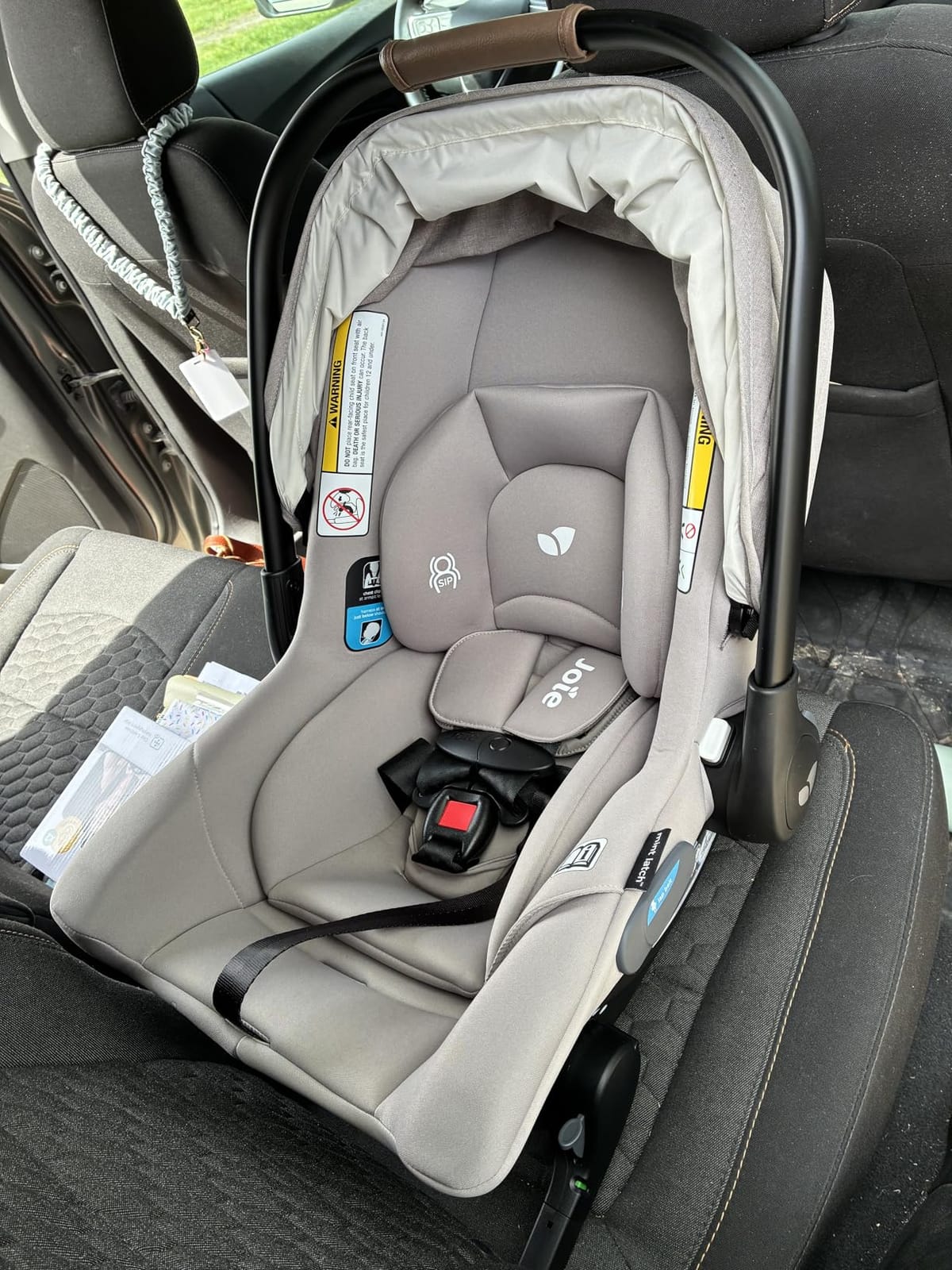 Joie Baby Mint Latch Baseless Infant Car Seat, Lightweight, Built-in Rigid Lower Anchor Attachments and Side-Impact Protection, No Base Installation Required, Travel-Friendly Design customer photo 2