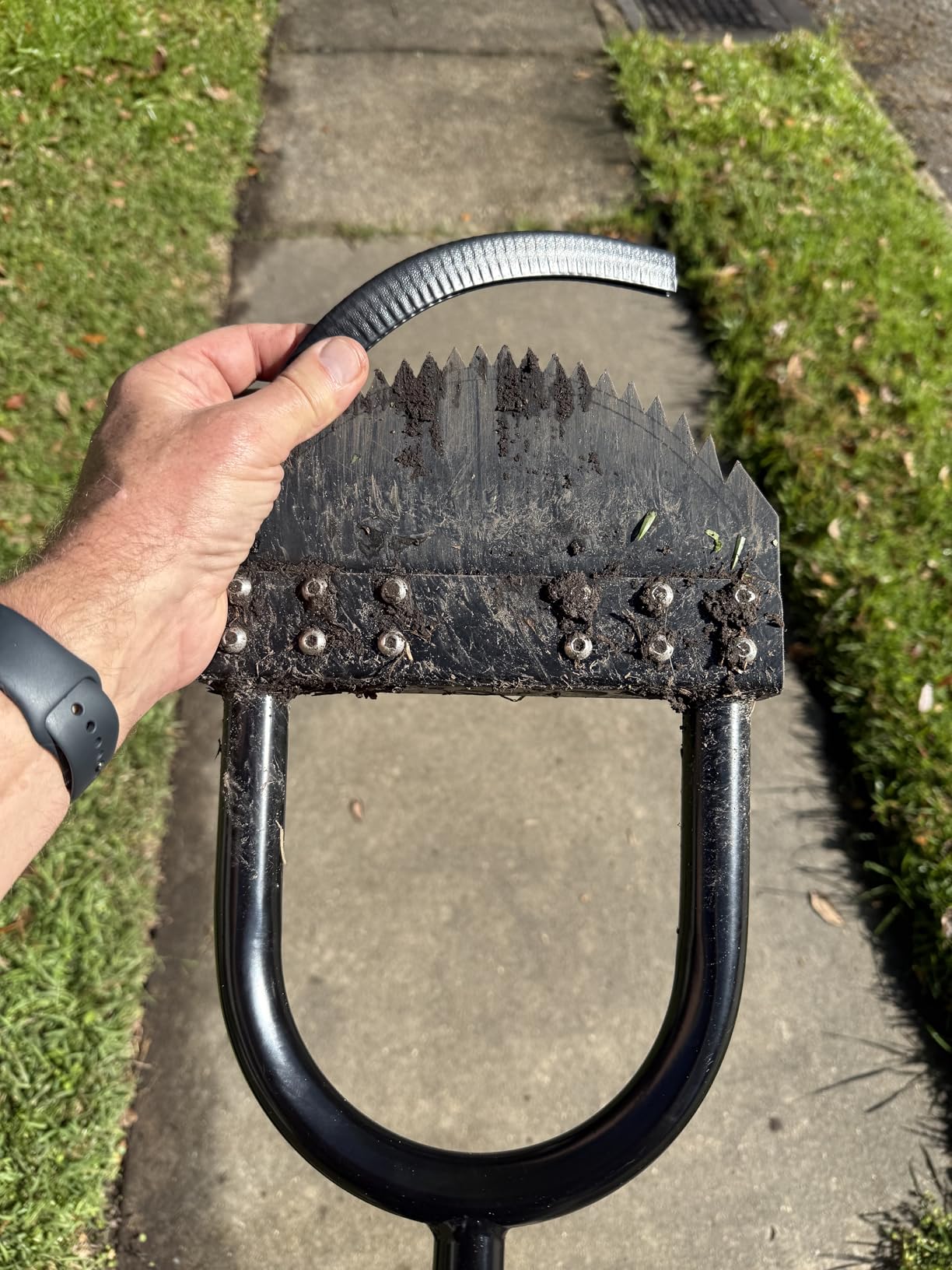 Edger Lawn Tool 41in Border Edger with Tempered Spring Steel Blade | Long Rubber Handle Wide Footplate Half Moon Edger for Garden Maintenance customer photo 1