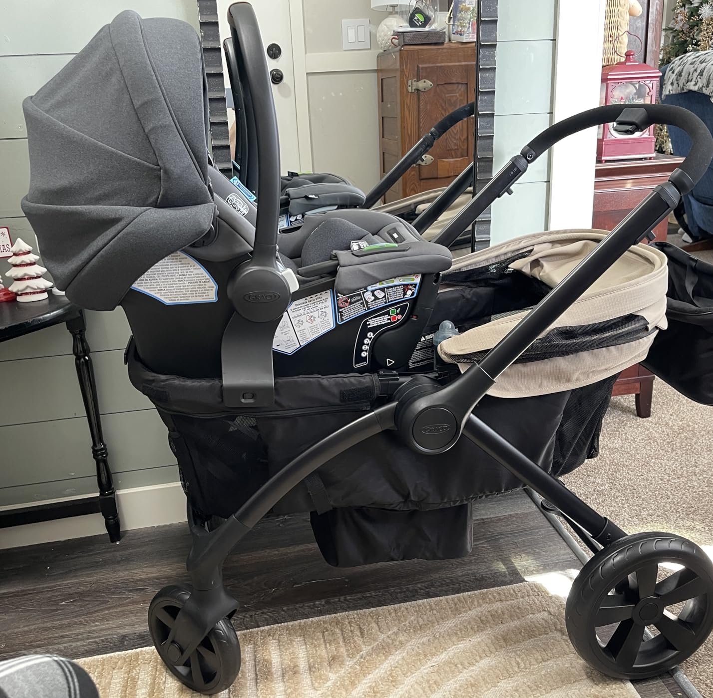 Graco Gomax Infant Car Seat, Orchid Haze, Lightweight, Reclining Rear Facing Car Seat Installs with or Without a Base customer photo 2