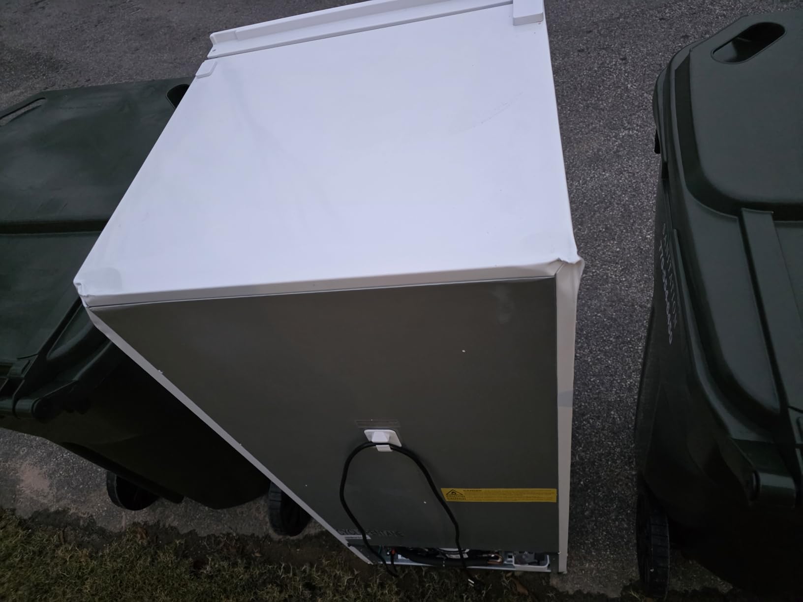KoolMore 7 cu. ft. Convertible Garage Ready Upright Freezer/Refrigerator in White (KM-RUF-7S) customer photo 1