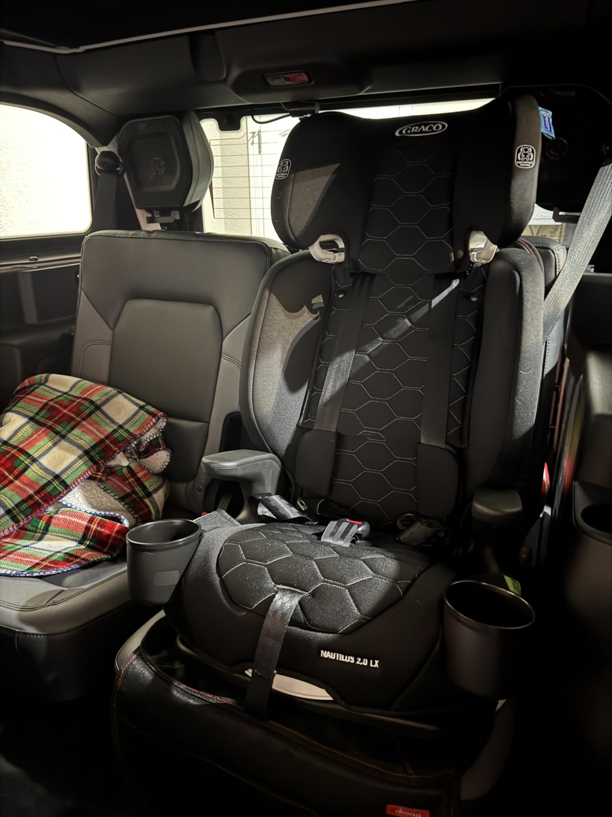 Graco Nautilus 2.0 LX 3-in-1 Forward Facing Car Seat, High Back Booster, Backless Booster Car Seat Featuring InRight & Latch, Hex customer photo 1