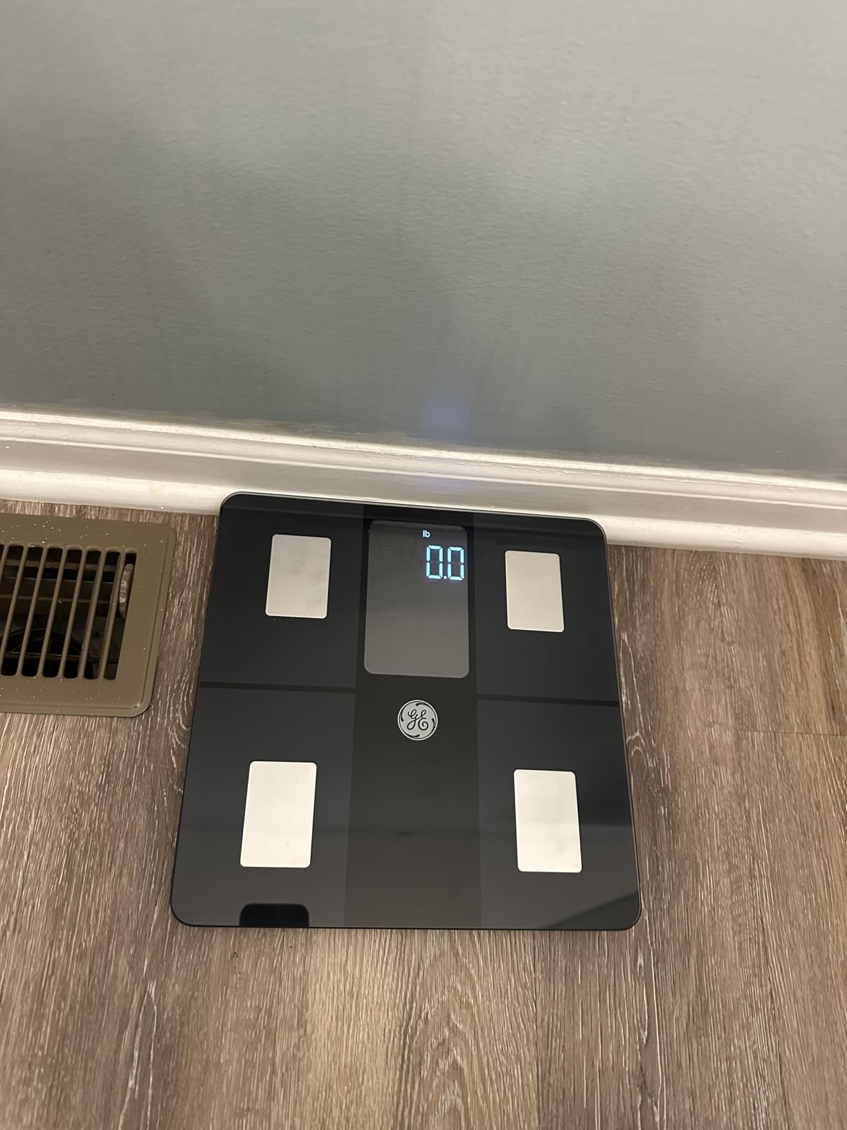GE Scale for Body Weight, Body Fat, BMI, Muscle Mass, Smart Bathroom Scales with 14 Body Composition Metrics with Large Display, Accurate Bluetooth Weighing Machine with Fitness App, 400 lbs, Black customer photo 2