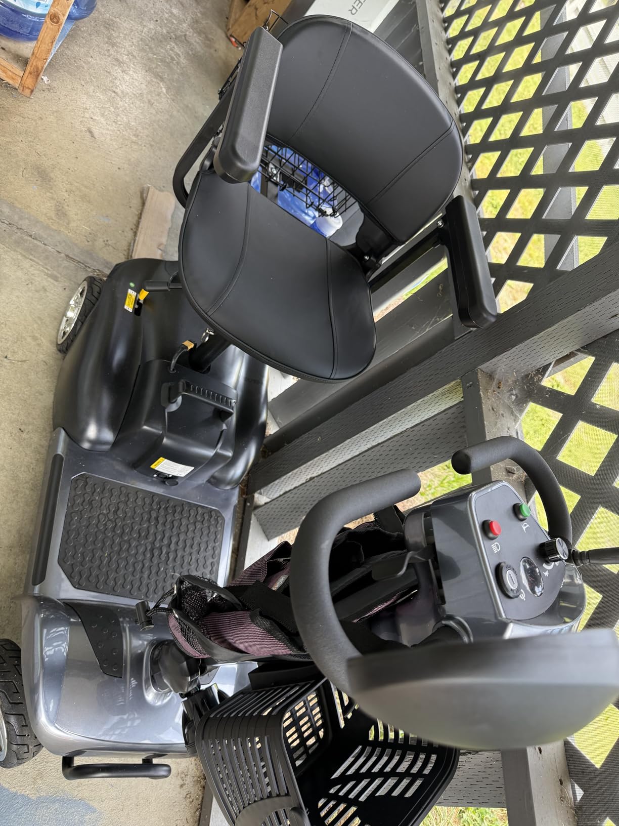 20/35/45 Miles 4 Wheels Mobility Scooter for Seniors/Adults Up to 300LBS,350W Electric Wheelchair Detachable Lithium Battery,Dual Baskets,Rotating Seat,with Taillight, USB Charging, Blue 18AH customer photo 1