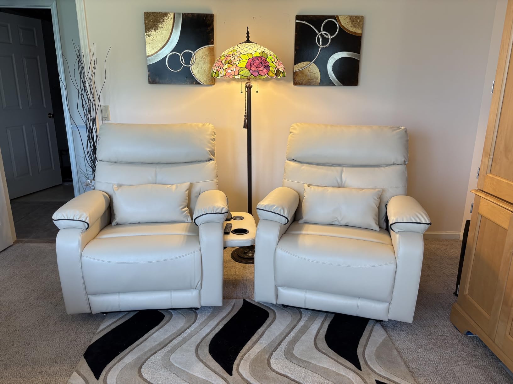 Dual Motor Power Lift Recliner Chair for Adult & Elderly, Infinite Position Lay Flat Lift Chair with Heat & Massage, Cup Holder, Lumbar Pillow, Wireless Charger, USB Ports, Leather (Beige) customer photo 2