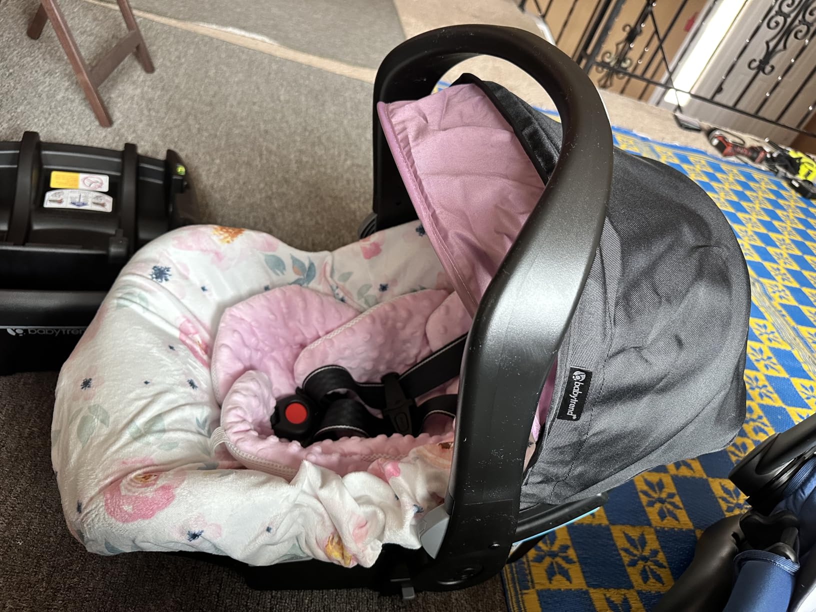Baby Trend EZ-Lift PRO Infant Car Seat, Dash Rose - Lightweight Premium Carry, Plush Infant Cushioning, Adjustable Harness Support customer photo 2