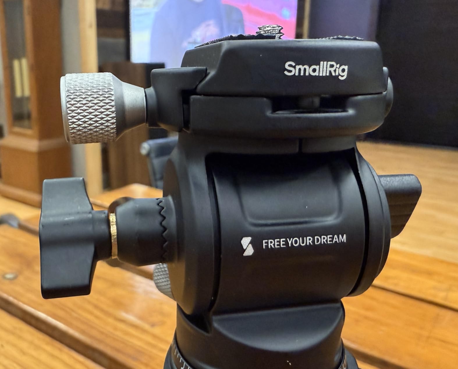 SmallRig Carbon Fiber Tabletop Tripod Kit - 5025 | 17