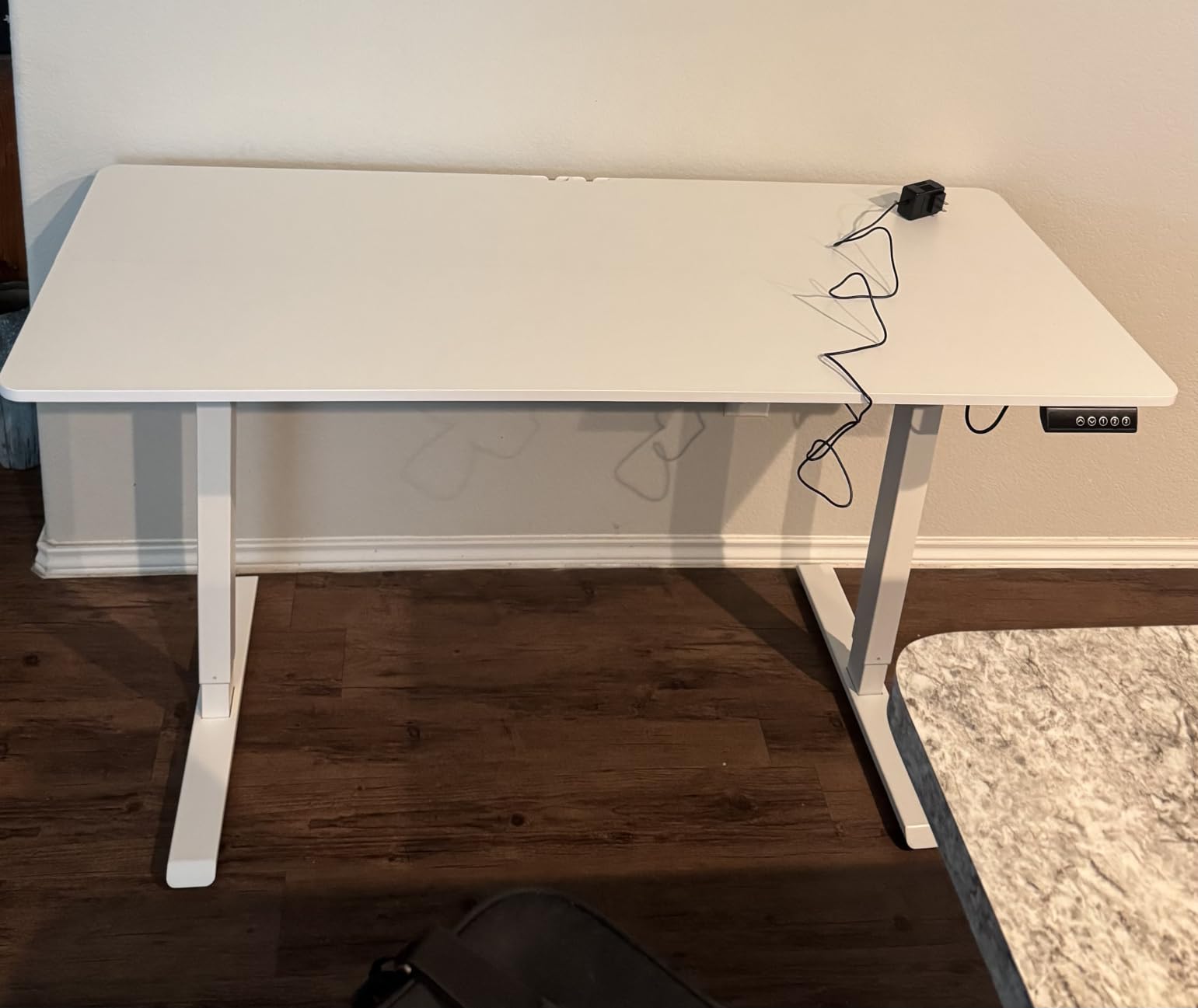 Veken 55 Inch Large Electric Standing Desk, Sit to Stand Up, Heights Adjustable, Work Home Office Computer Table for Study, Walking Pad, Writing, and Games, Wooden Desktop Desks, White customer photo 1