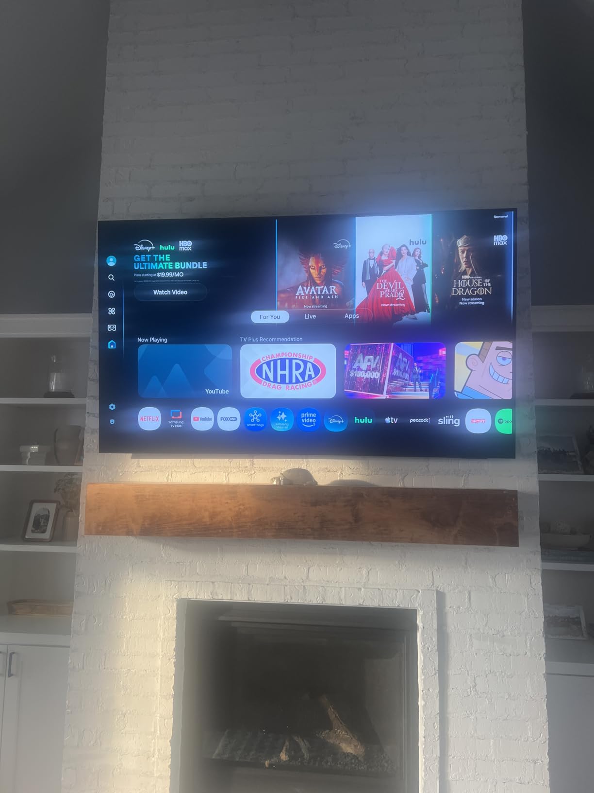 Samsung 65-Inch Class OLED 4K S85F Series, Vision AI Smart TV (2025 Model, 65S85F) Object Tracking Sound Lite w/Dolby Atmos, NQ4 AI Gen2 Processor, Contour Design, Color Booster Pro, Alexa Built-in customer photo 1