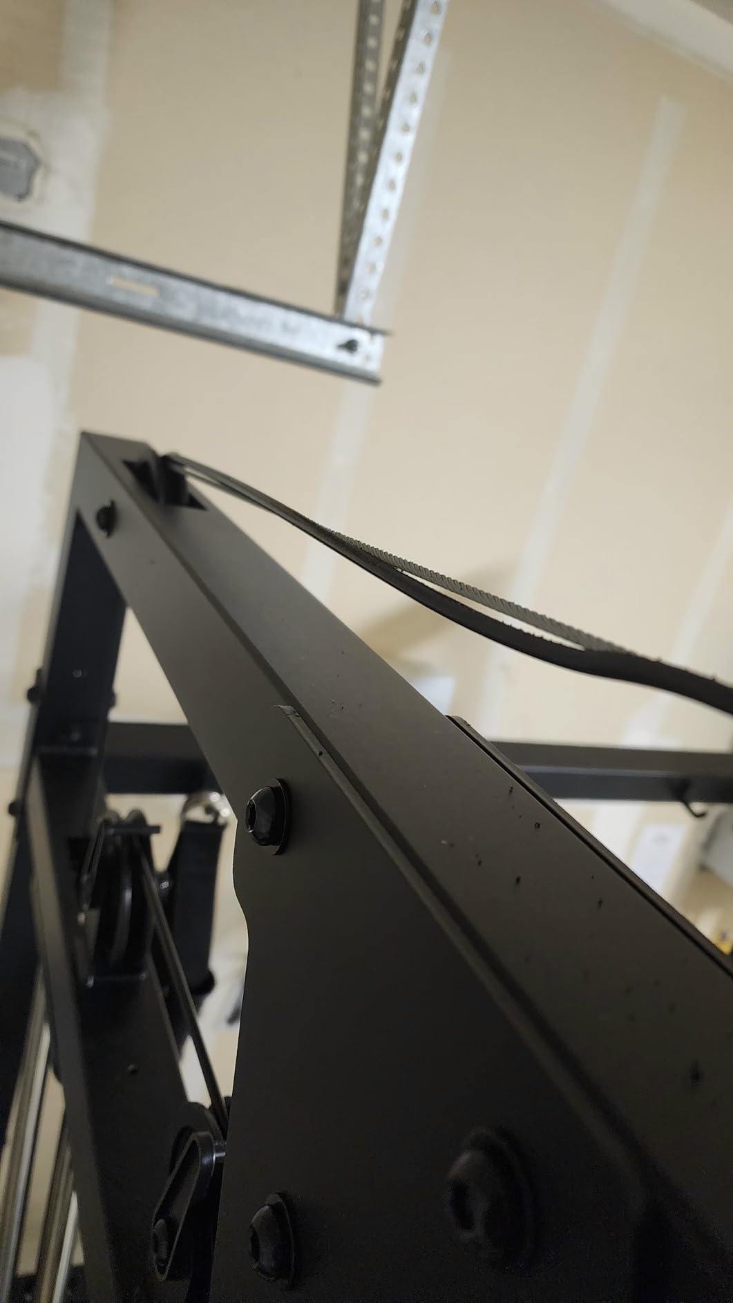 Mikolo M4 2.0 Smith Machine, 2200lbs Squat Rack with LAT-Pull Down System & Cable Crossover Machine, Training Equipment with Leg Hold-Down Attachment customer photo 1