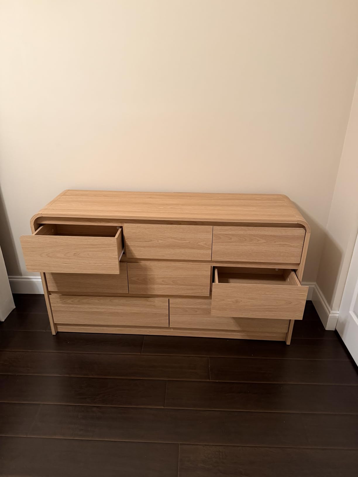 Aitjunz Modern 7 Drawers Dresser for Bedroom, 55