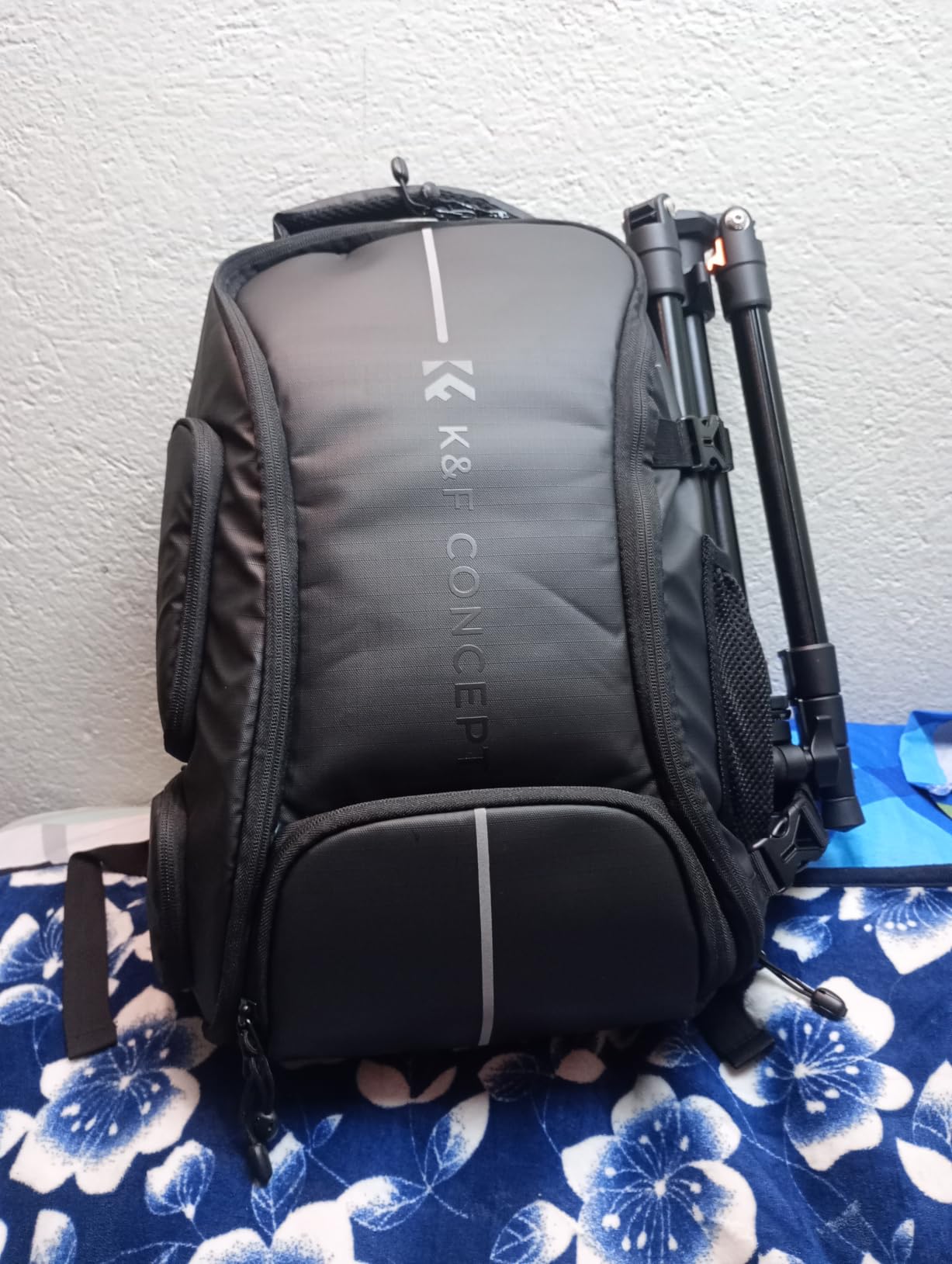 K&F CONCEPT Camera Backpack,25L Large Capacity Camera Bag for Photographers | Raincover, 15.6 Inch Laptop Compartment, Compatible for Canon/Nikon/Sony/DJI Mavic Drone, B10 customer photo 2