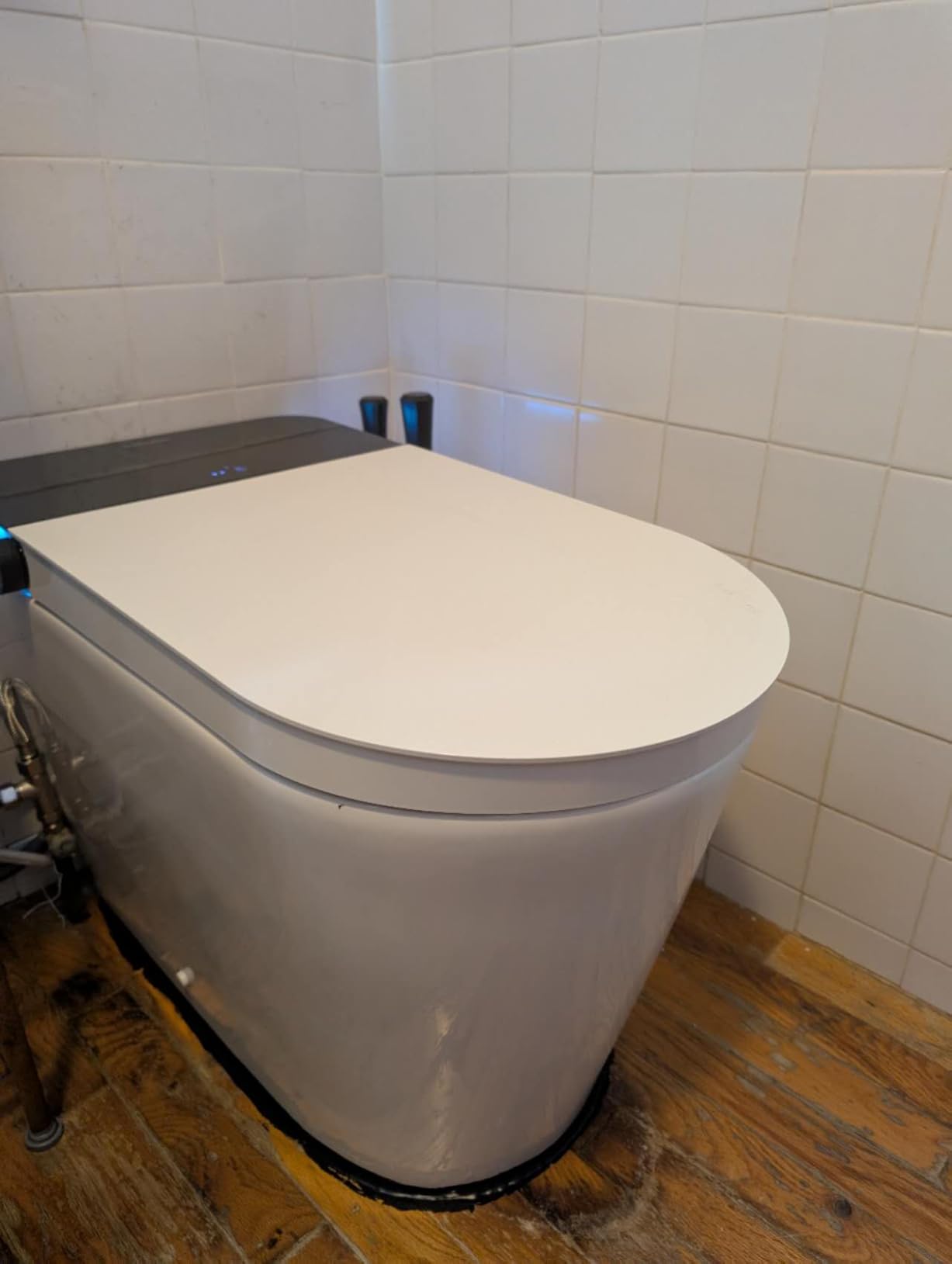 Smart Toilet with Bidet Built in, Auto Open Close, Foot Sensor, 1000 MaP Auto Flushing, ADA Comfort Height, Artistic Lighting, Smart Heated Seat, Foam Dispenser, Tank Built in (CD-U010Max) customer photo 2