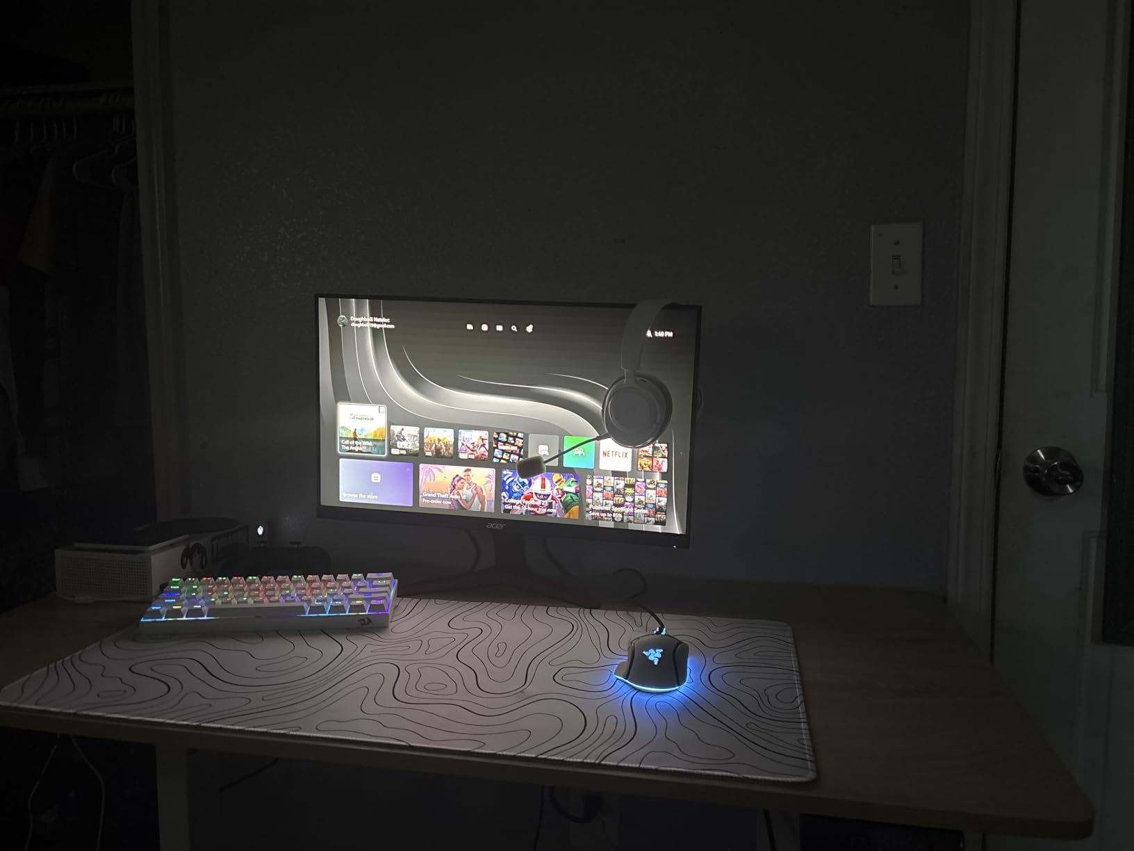 FEZIBO Standing Desk 48 x 24 Inch Electric Height Adjustable, Maple customer photo 2