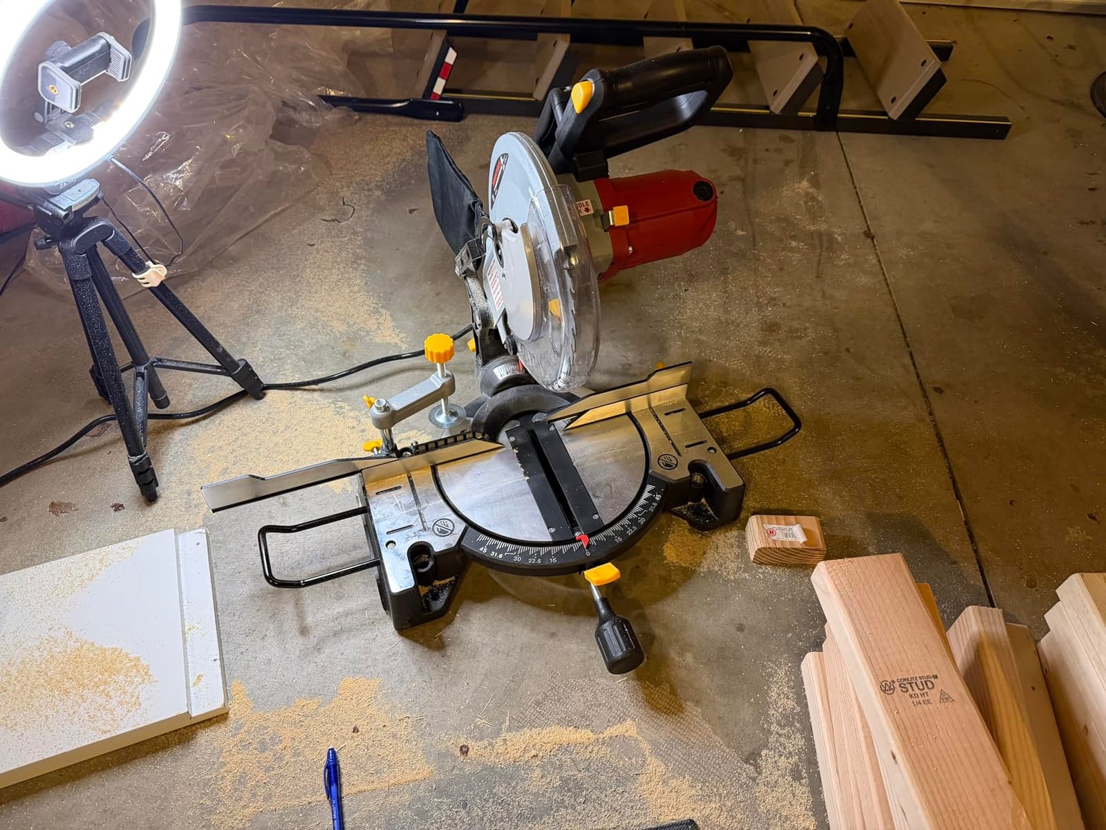 10-inch Compound Miter Saw, 5000RPM, 15 Amp, Single Bevel 0-45° with Extension Table, 36T Blade, Power Saw for Metal, Plastic, Wood, Laminates customer photo 2