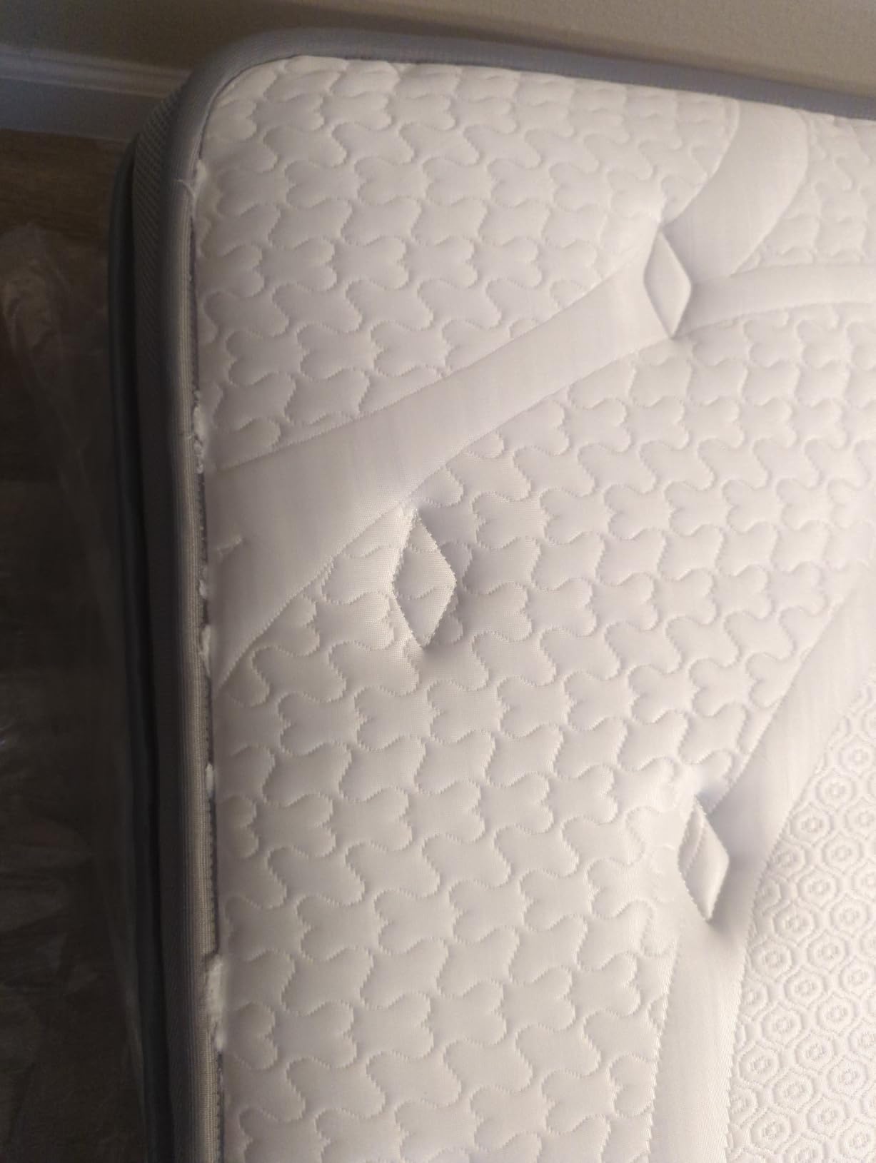 SLEEP100 Queen Mattress 14 Inch - Hybrid Mattresses for Back Pain, 2026 Firm-New Version Extra Lumbar & Shoulder Support, Fiberglass-Free & No Odor, 365-Night Trial customer photo 1