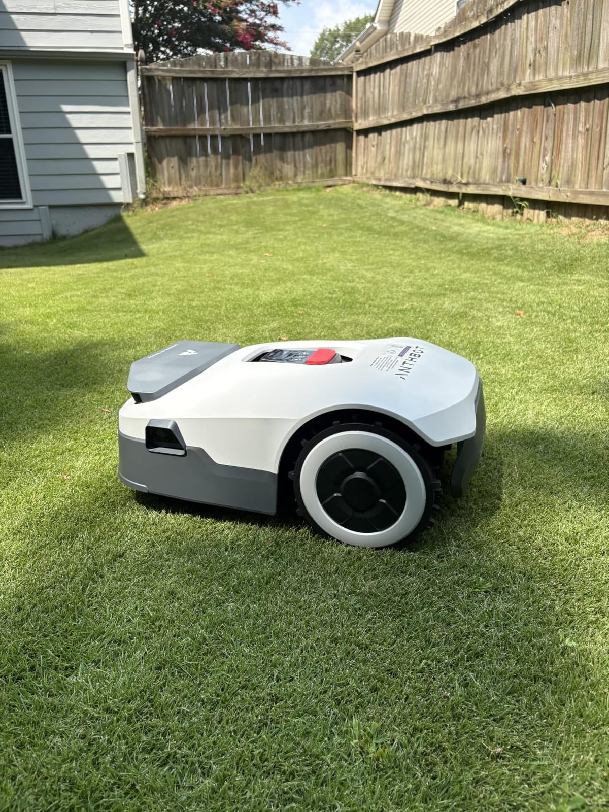 ANTHBOT Genie3000 Robot Lawn Mower - NO Wire, Full Band RTK+4-Eye Vision Robotic Lawnmower for 3/4 Acre, Auto Mapping, Multi-Zone Management, Accurate Obstacle Avoidance, Intelligent Path Planning customer photo 2