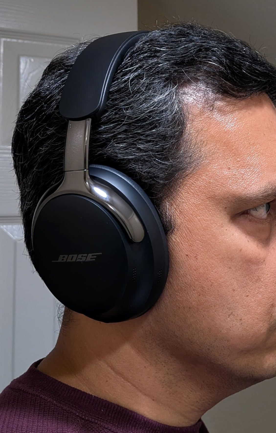 Bose QuietComfort Ultra Bluetooth Headphones (2nd Gen), Wireless Headphones with Spatial Audio, Over Ear Noise Cancelling with Mic, Up to 30 Hours of Playtime, Black customer photo 1
