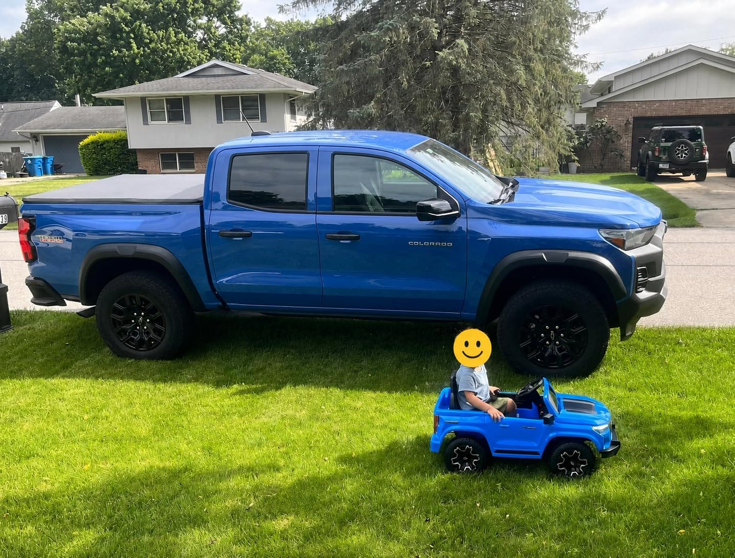 12V Licensed Chevrolet Colorado Electric Ride on Car for Kids, Pink | Ride on Toys for Toddlers w/ Remote Control, Battery Powered, Bluetooth, Soft Start, LED Lights customer photo 2