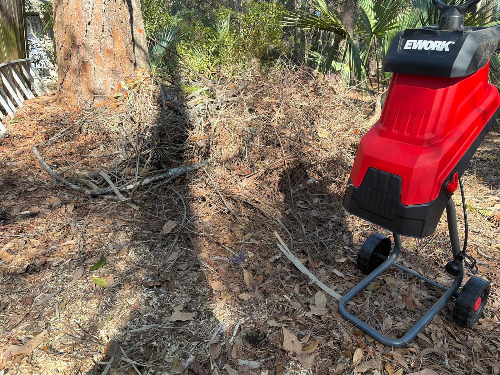 EWORK 15-Amp Electric Wood Chipper Shredder, 15:1 High Reduction Ratio with 4 Steel Blades Included, 1.77 Inch Capacity, Garden Mulcher for Composting Branches and Twigs customer photo 2