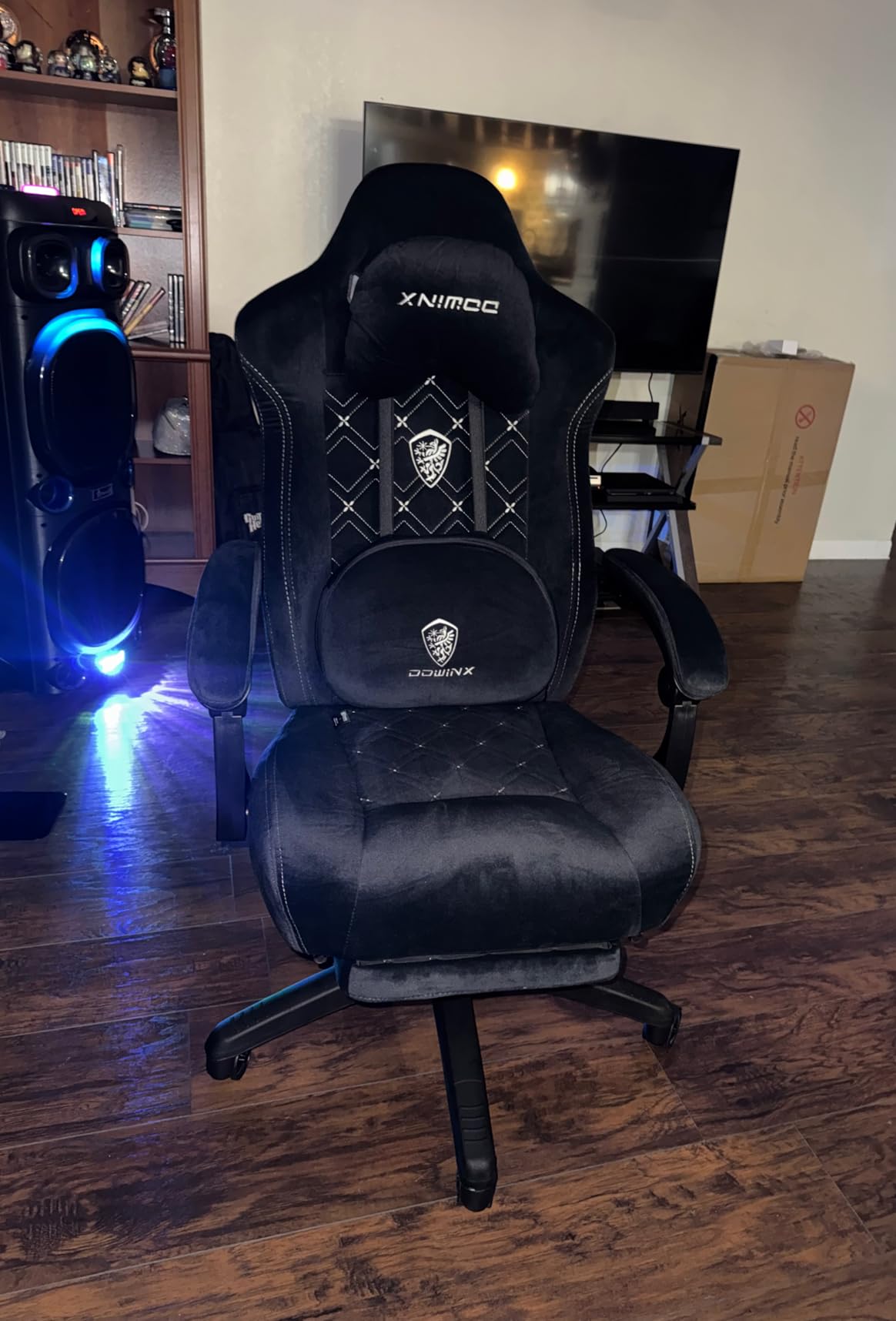 Dowinx Gaming Chair with Heated Massage Lumbar Support, Big and Tall Fabric Gaming Chairs for Adults with Footrest, Ergonomic Computer Game Chair with Poket Spring Cushions, 350lbs, Black customer photo 1