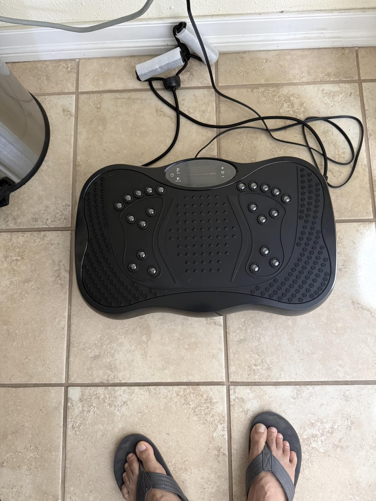 Vibration Plate Exercise Machine, 130 Levels Full Body Workout Vibrating Plate for Lymphatic Drainage Weight Loss, 450 Lbs Capacity Shake Platform with Resistance Bands Bluetooth for Women Men customer photo 2