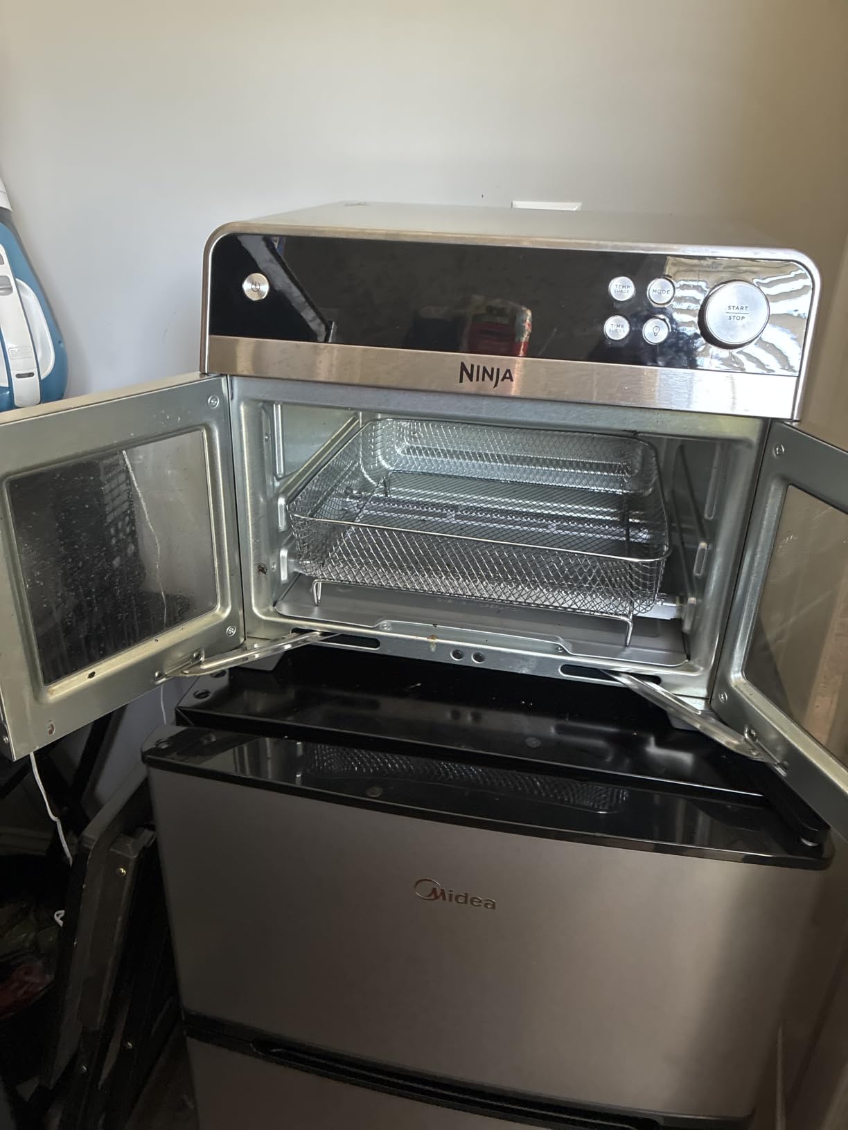 Ninja French Door Premier Air Fry Oven, 10-in-1, 20.3 Qt, Stainless, FO101, 450F Cyclonic Air, PFAS-Free Surface customer photo 1