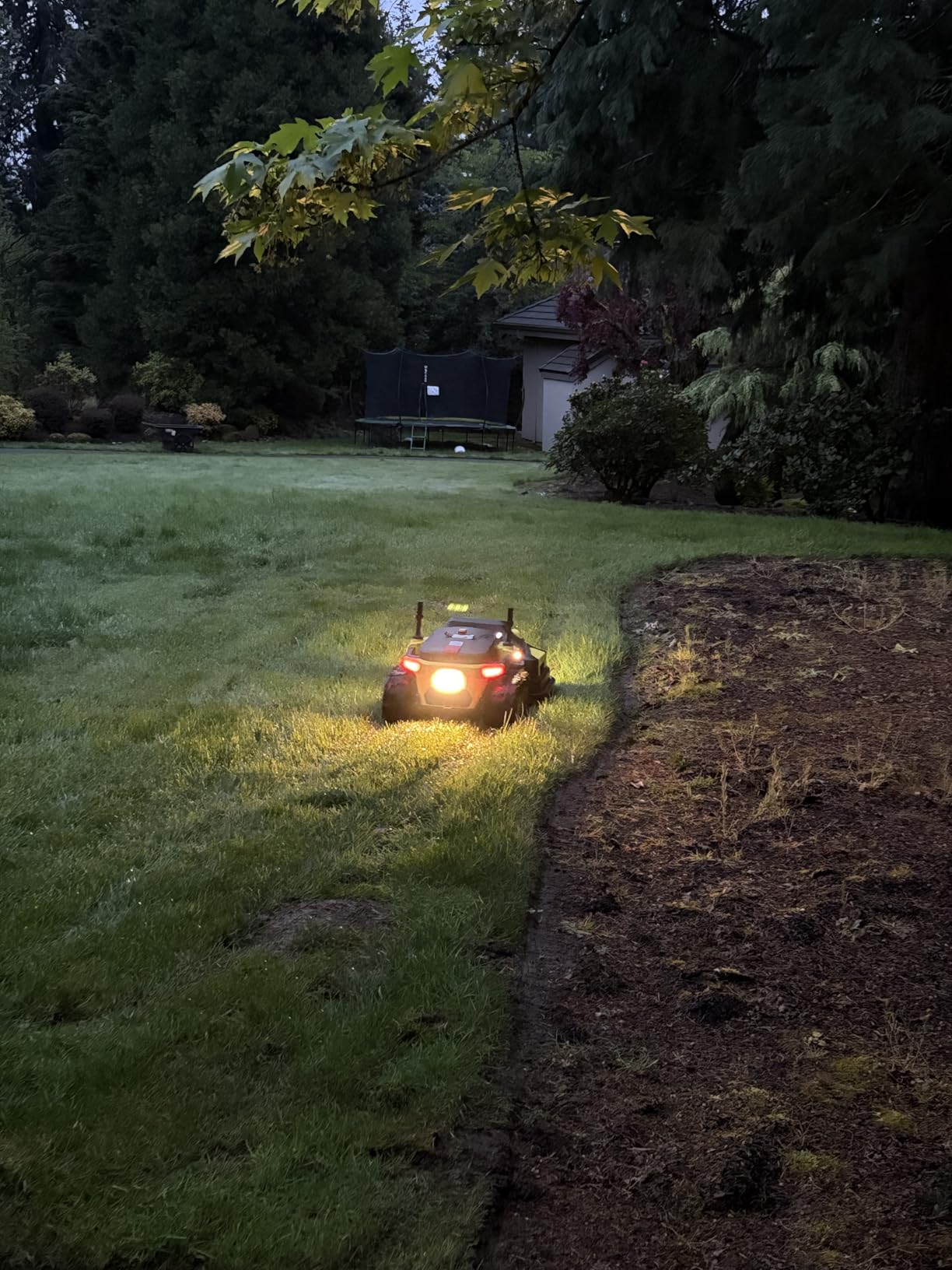 YARBO Robot Lawn Mower Pro, Wire-Free for 6 Acres, Dual 300W Motors, AI Vision + RTK Navigation, 70% Slope, 20