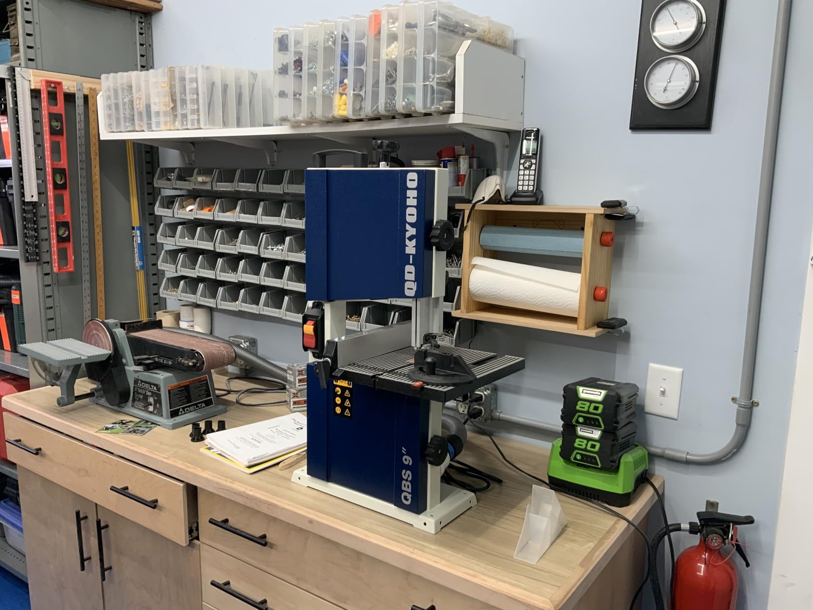 Band Saw, Portable 9-Inch Bandsaw for Woodworking customer photo 1
