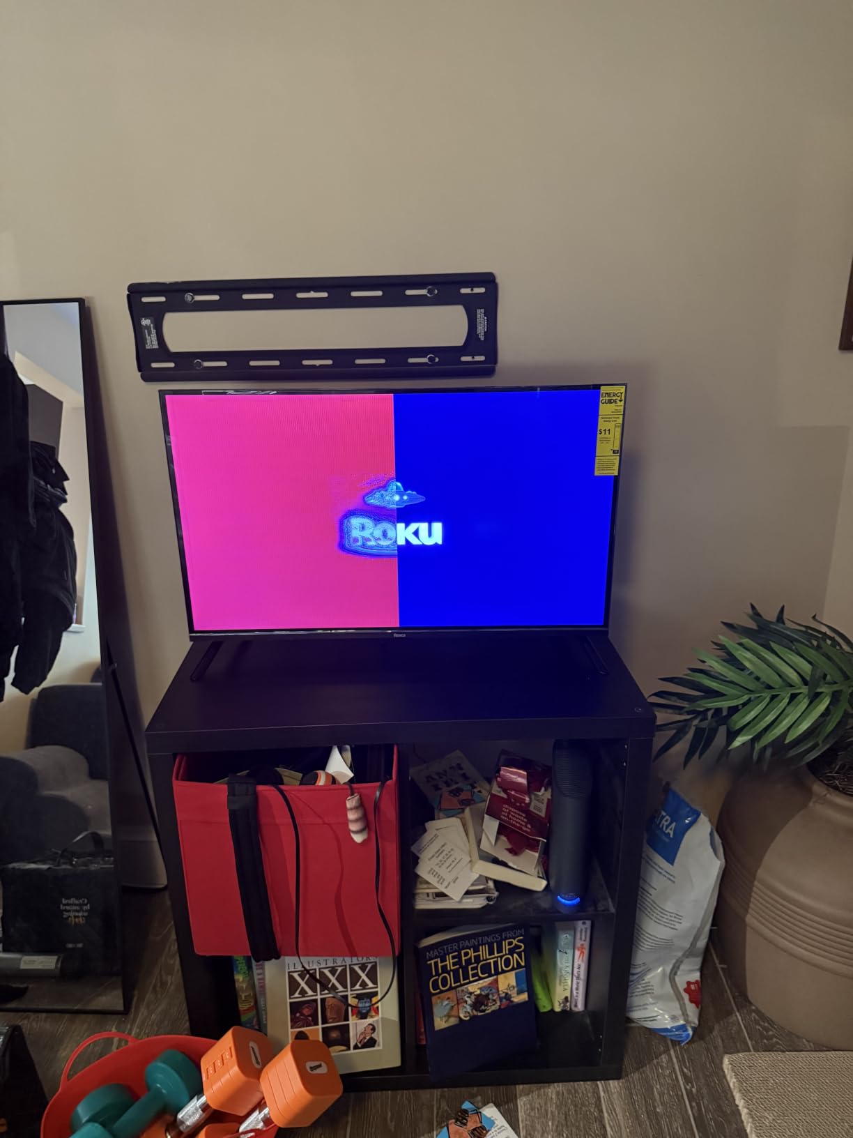 Roku 40-Inch Select Series Smart TV 2026 - 1080p Full HD TV - RokuTV | Flat Screen LED Television with Voice Remote, Wi-Fi & Bluetooth Headphone Mode customer photo 2