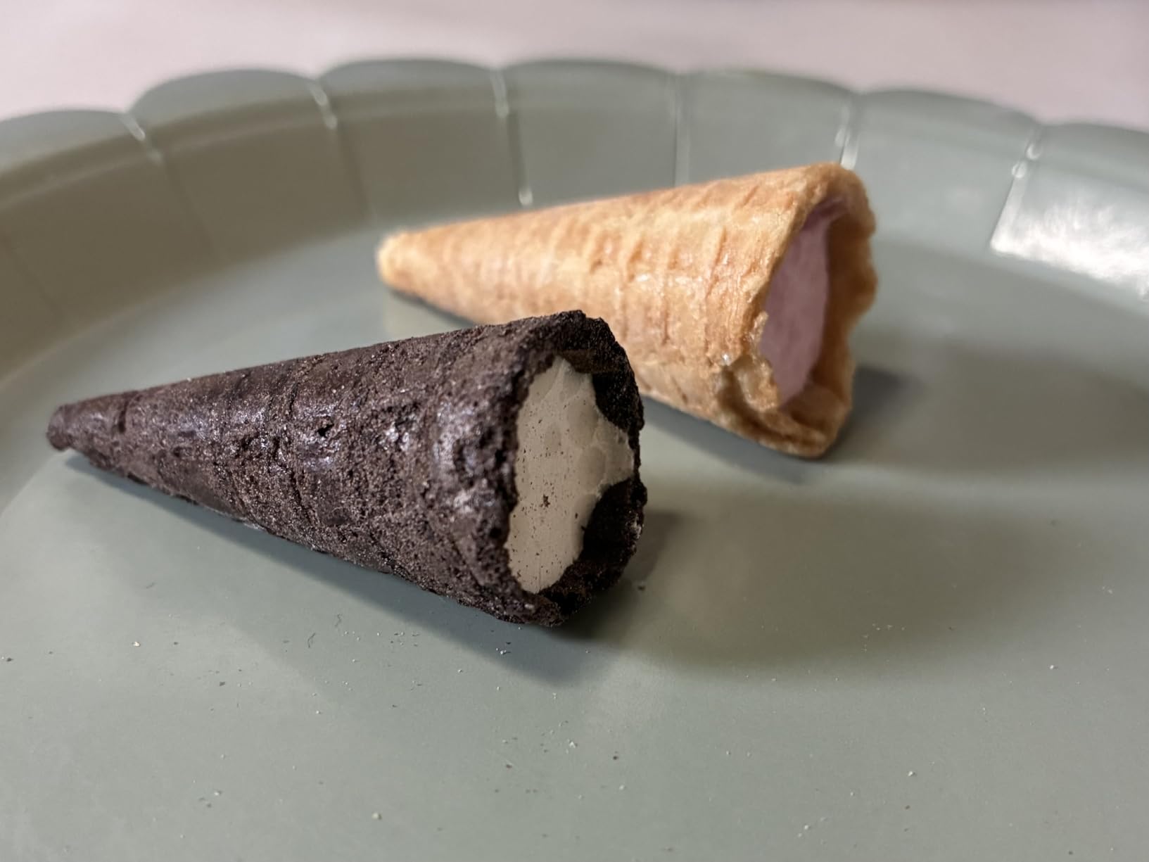 Dolce Calma Mini Waffle Cone Bites, Strawberry & Cookies and Cream | Premium Belgian Chocolate Filled Snack, Variety Pack, 6 Resealable Packs customer photo 1