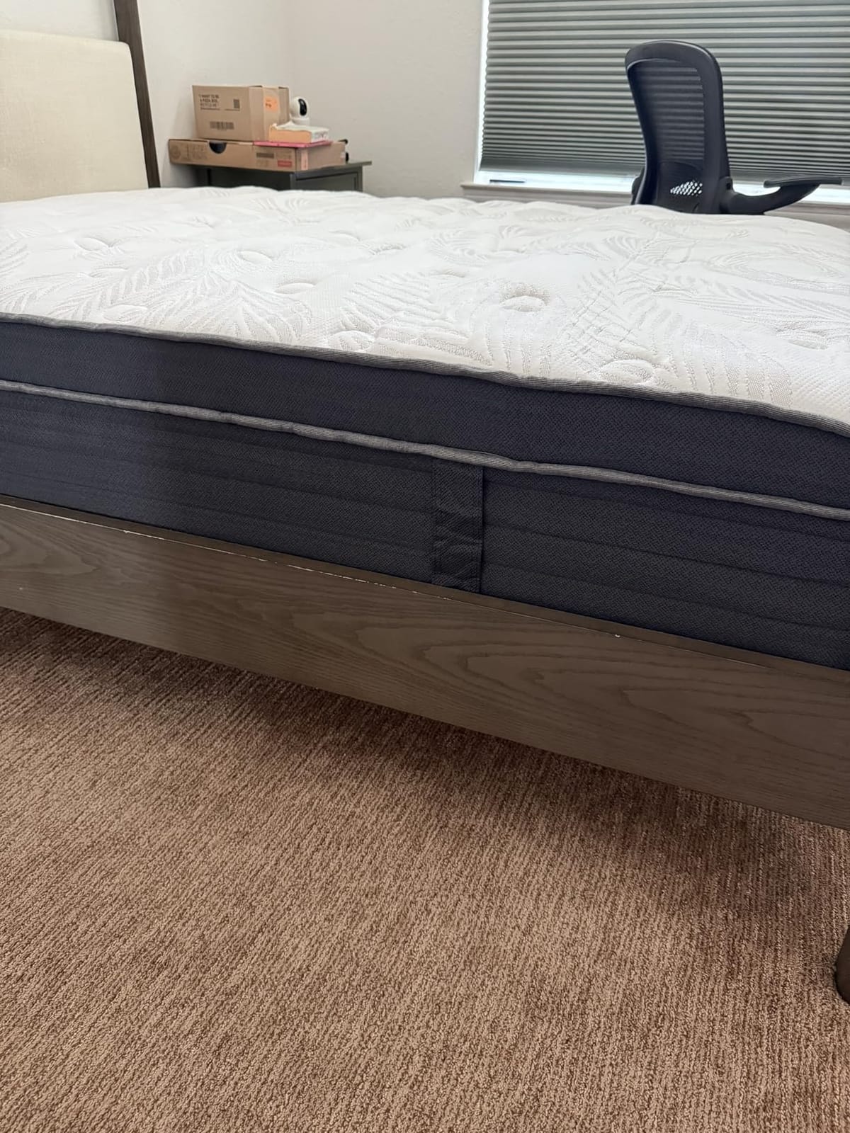 KOW Queen Mattress, 12 Inch Memory Foam Mattress Queen Size Mattresses in a Box with Washable Removable Cover, Medium Firm, Fiberglass Free, Made in USA & CertiPUR-US Certified customer photo 2