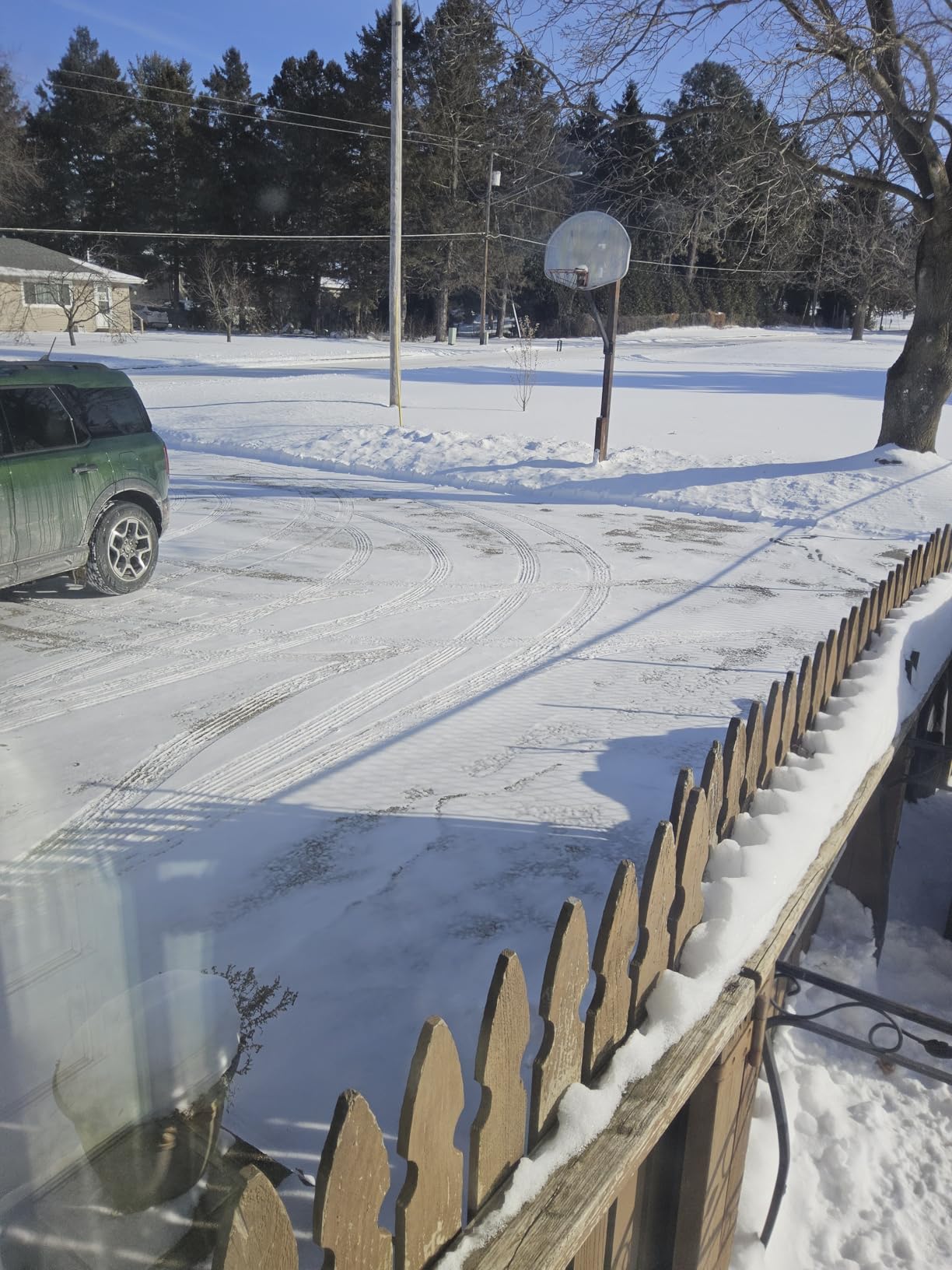 18-Inch Corded Electric Snow Blower, 15 Amp Motor, 30 ft Throwing Distance (AM7517) customer photo 2