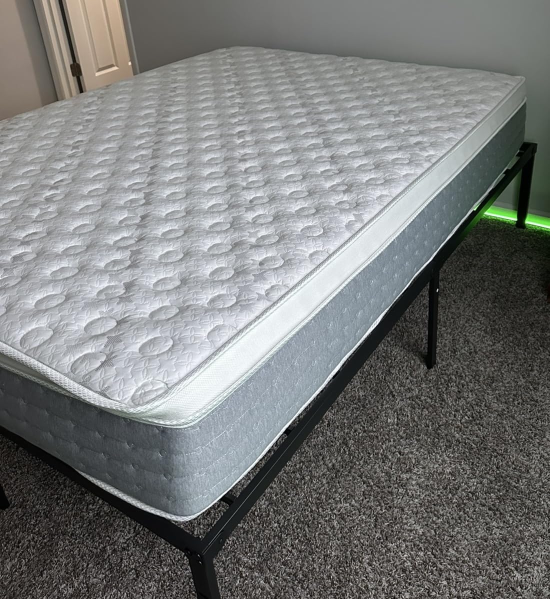 Sleepmax Extra Firm Queen Mattress 12 Inch - Hotel-Collection Hybrid Mattress Pain Relief - Extra Lumbar & Hip Support - Cooling Firm Bed in a Box - 365-Night Trial, Forever Warranty, Fiberglass-Free customer photo 1