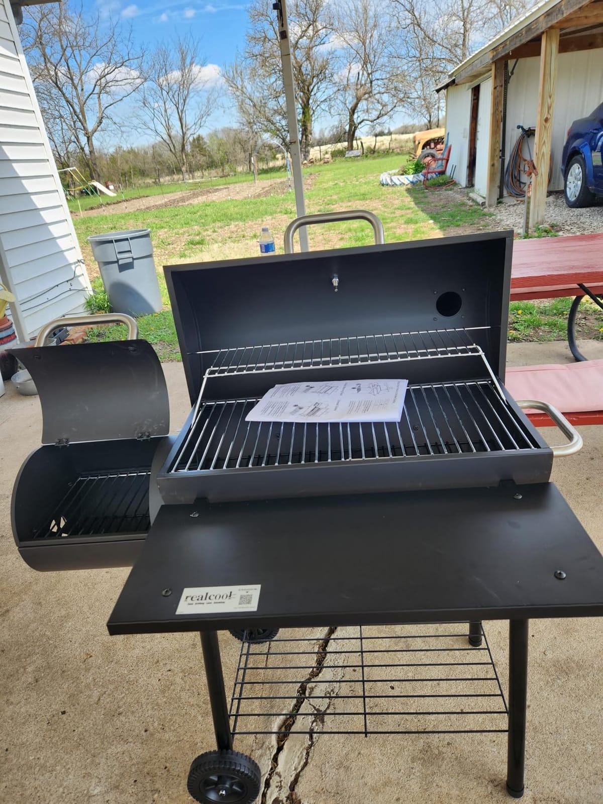 Realcook Charcoal Grill with Offset Smoker, Spacious Barrel Charcoal Grills with 800 Sq. In. Cooking Space, BBQ Offset Smoker Combo for Backyard Parties Weekend Barbecues Gatherings customer photo 2