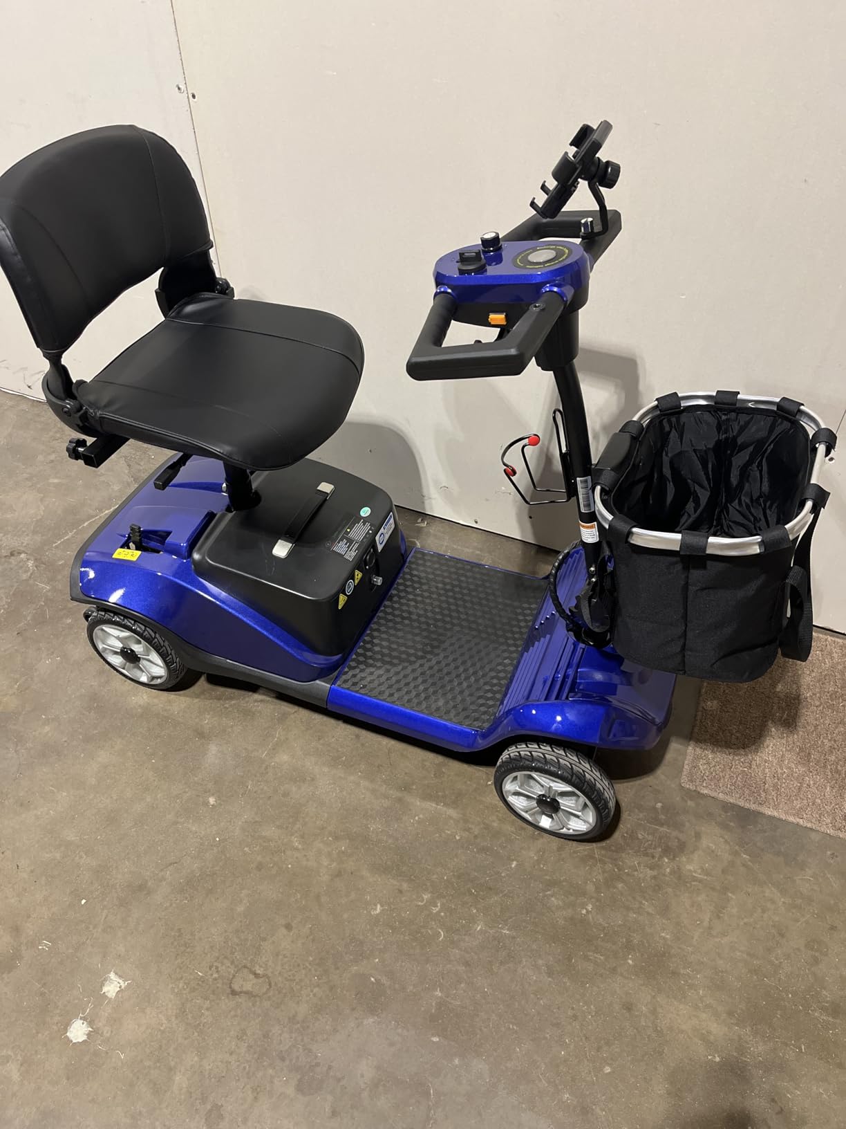 20/35/45 Miles 4 Wheels Mobility Scooter for Seniors/Adults Up to 300LBS, 350W All Terrain Mobility Scooter Detachable Lithium Battery, Dual Baskets, Rotating Seat, with Taillight, USB Charging customer photo 2