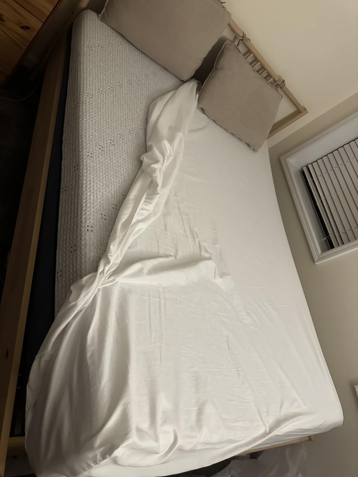 Dyonery RV King Mattress 10 Inch Gel Memory Foam Medium Support, Cooling Sleep, Pressure Relief, Fiberglass Free, CertiPUR-US Certified customer photo 1
