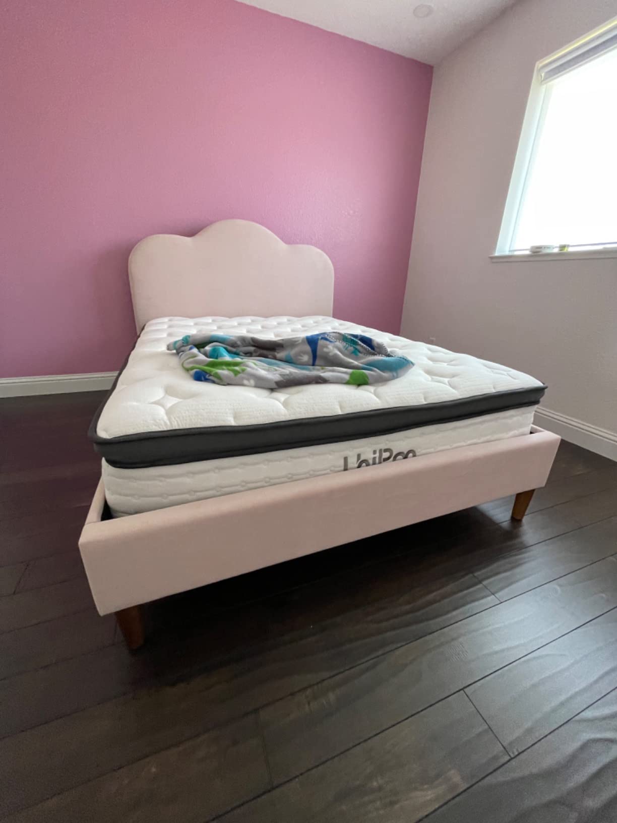 Medium Firm Queen Size Mattress, 14 inch Hybrid Mattress in a Box with Zoned Lumbar Support for Side Sleepers, Pressure Relief, Fiberglass Free, 365 Nights Trial, 10 Years Warranty customer photo 1